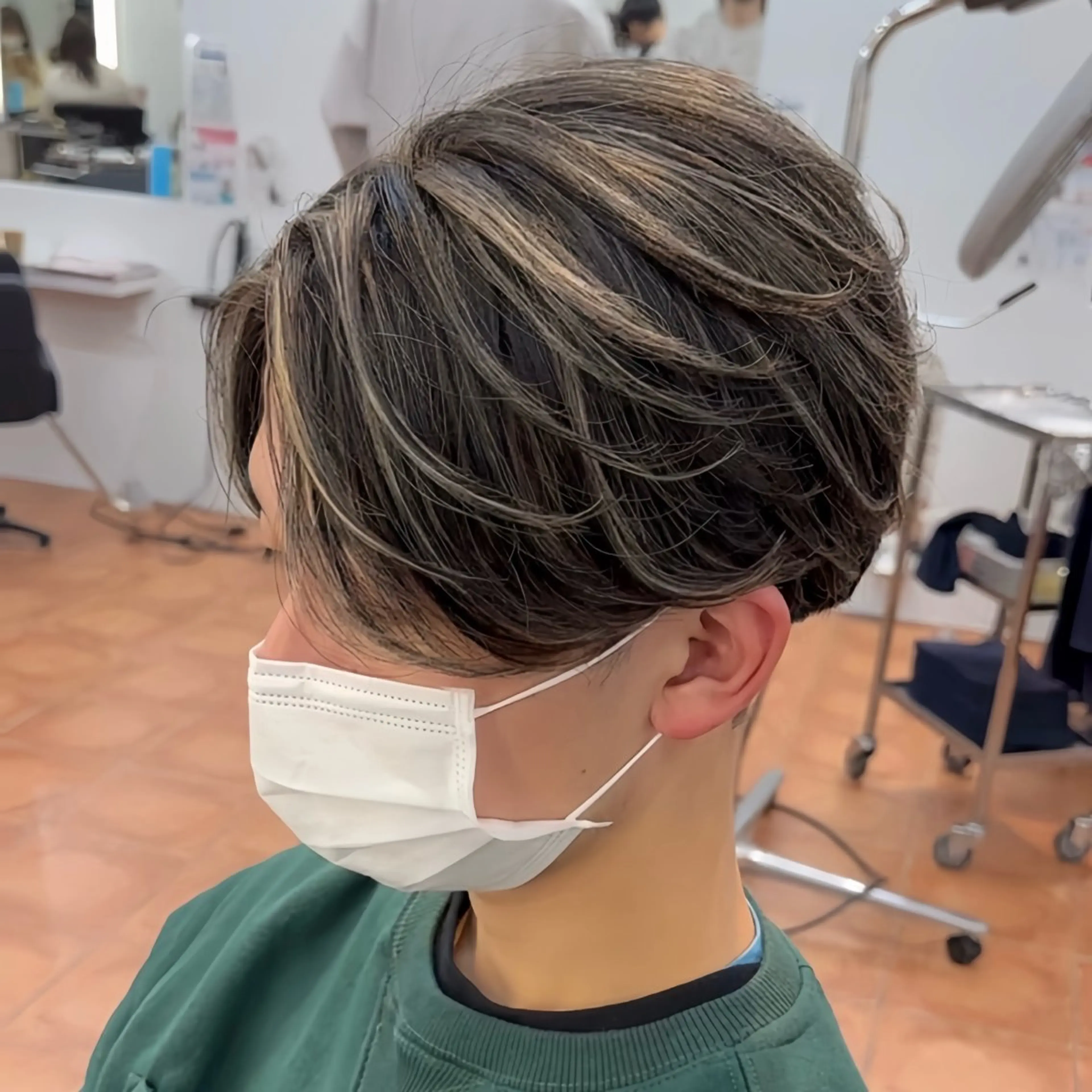 カラー メンズ 𝐚𝐨𝐢 メンズ ‪‪/メッシュのヘアスタイル