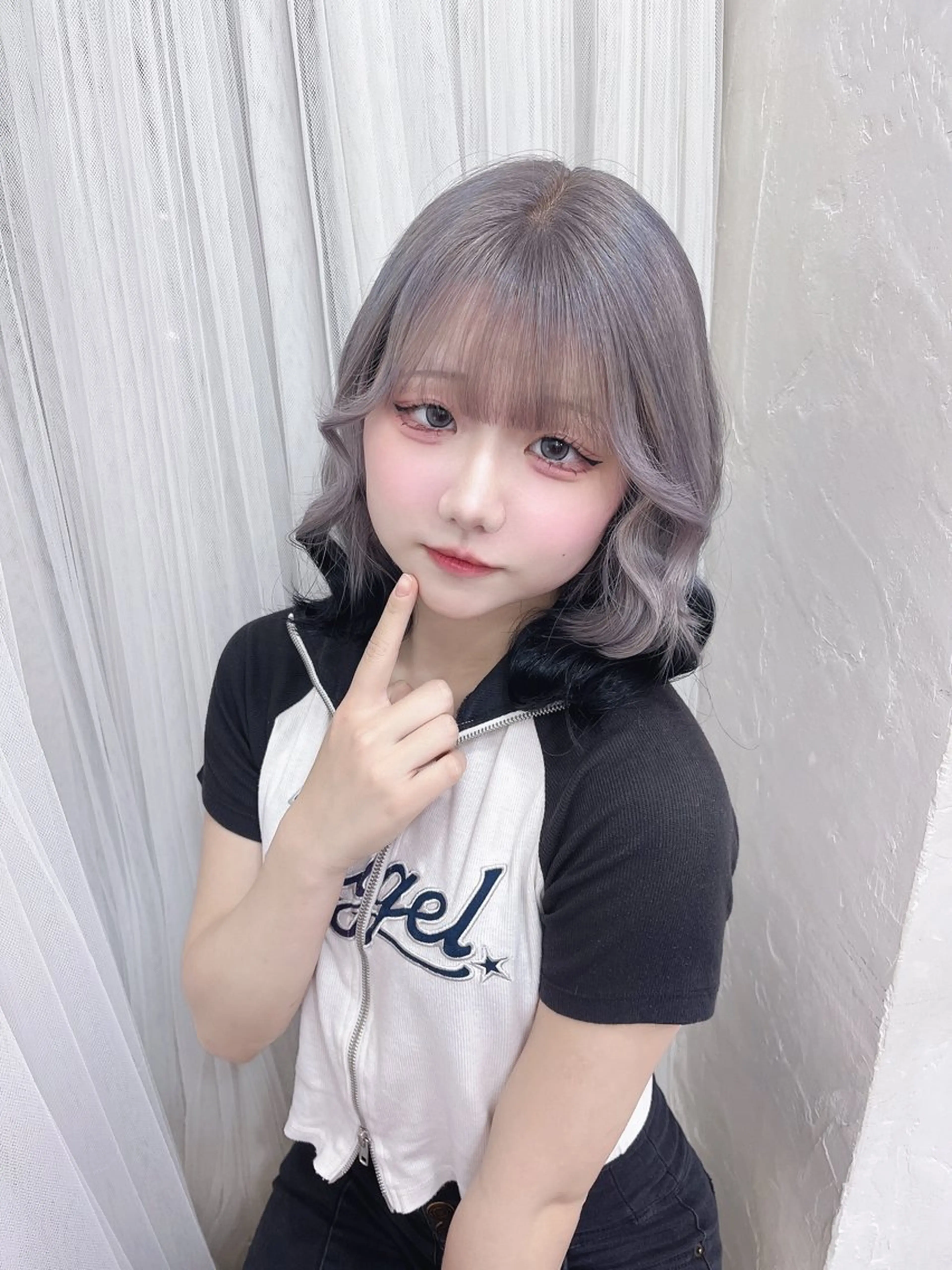 ショート カラー ブリーチ カット ヘアカラー トリートメント ハイトーン/アレンジ かなで⊹ ࣪ ˖⟡のヘアスタイル