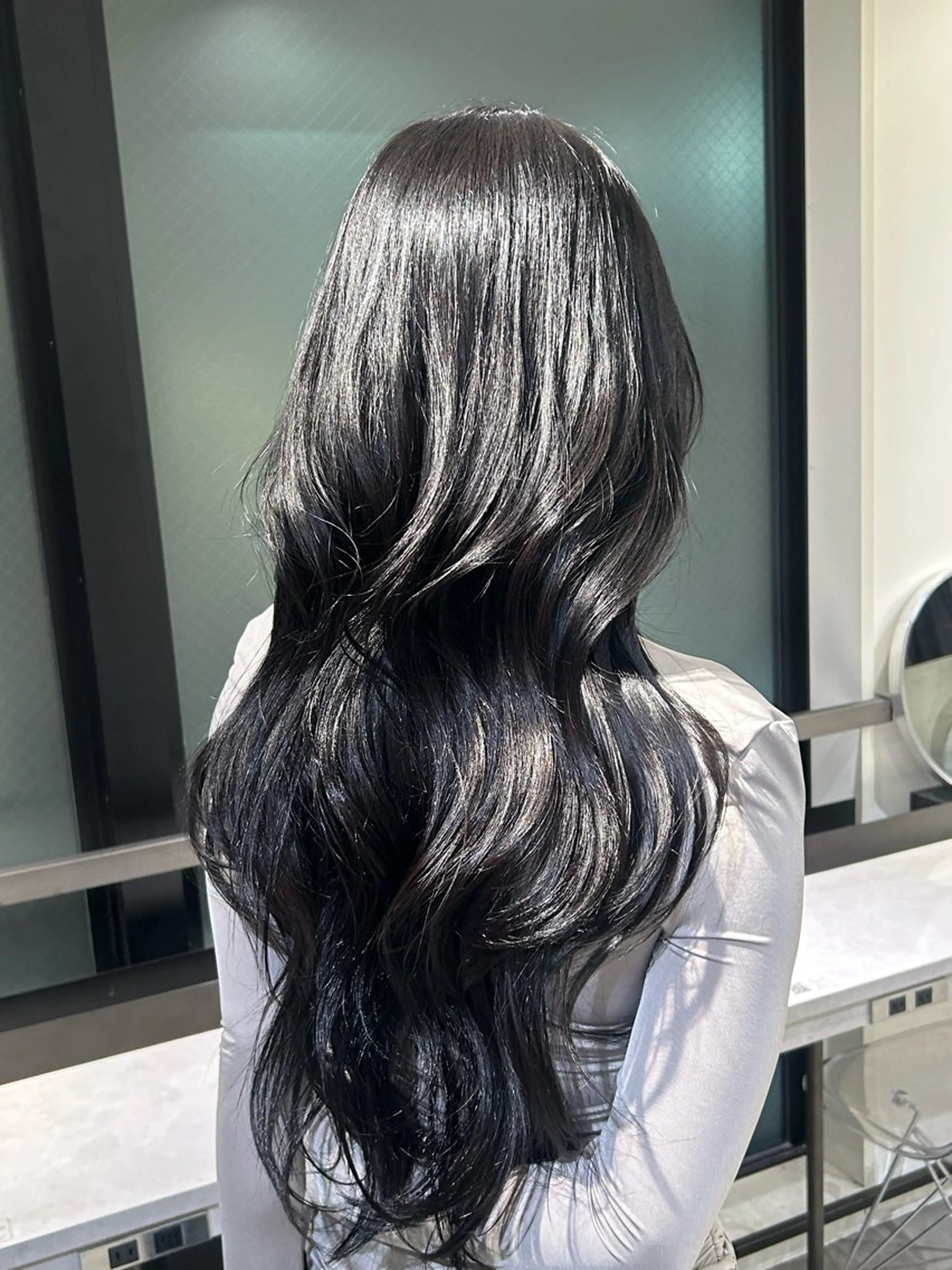 ロング ヘアカラー Qinシェアサロン原宿所属・吉村 駿佑のヘアスタイル