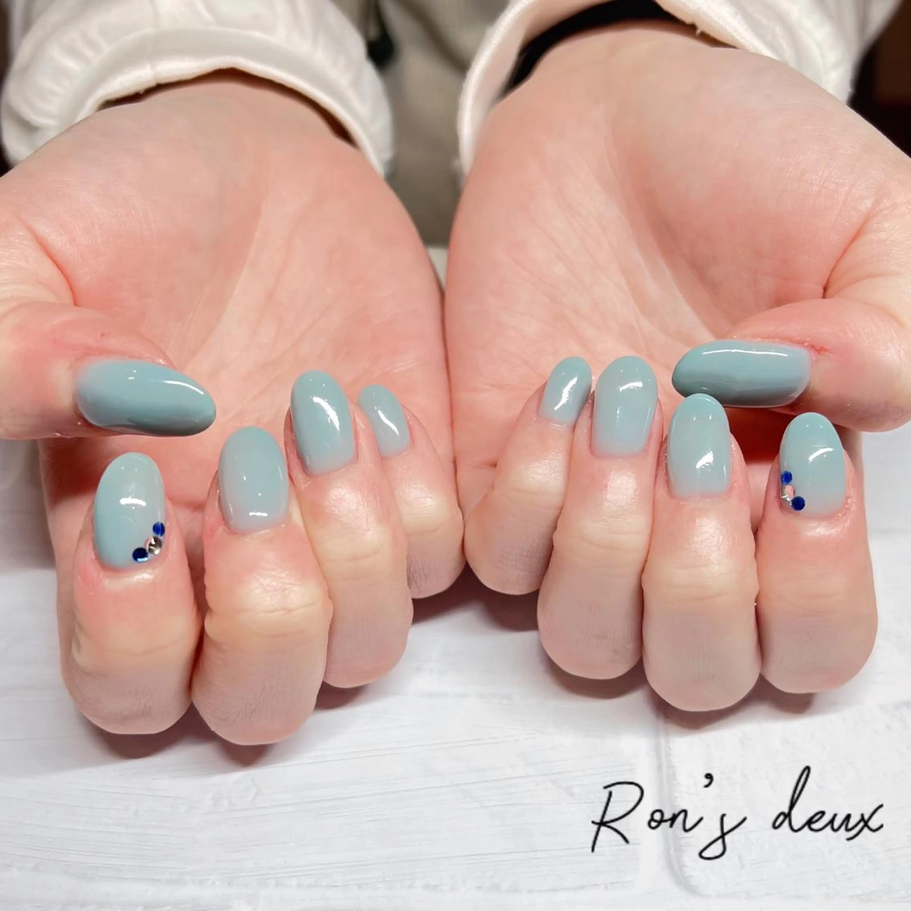 ネイル ストーンネイル Ron's nail 笹岡のネイルデザイン