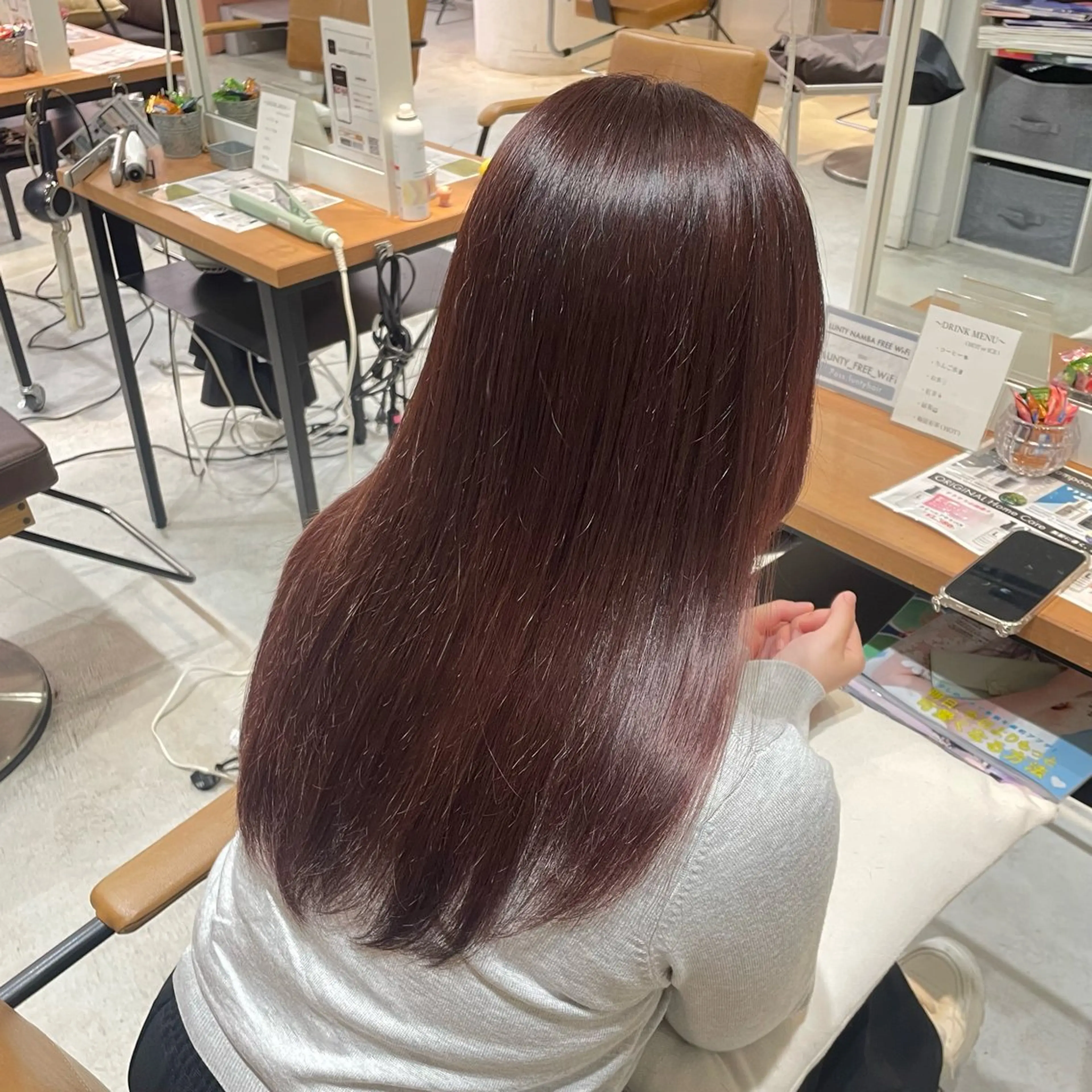 セミロング カラー ヘアカラー SAKURA 〖ベージュ系カラー〗のヘアスタイル