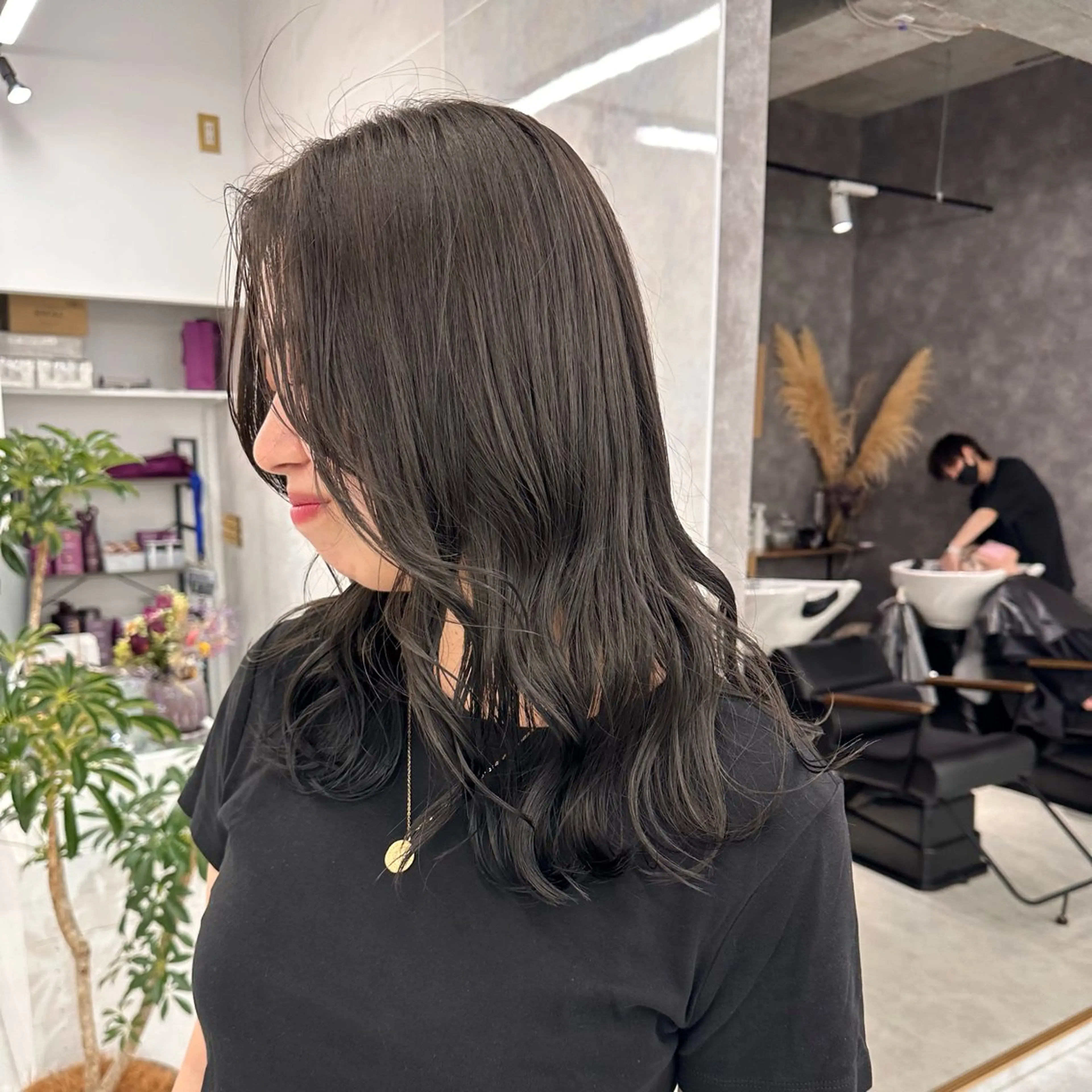 ロング トリートメント 💎艶々ハイトーン MOE💍🤍のヘアスタイル