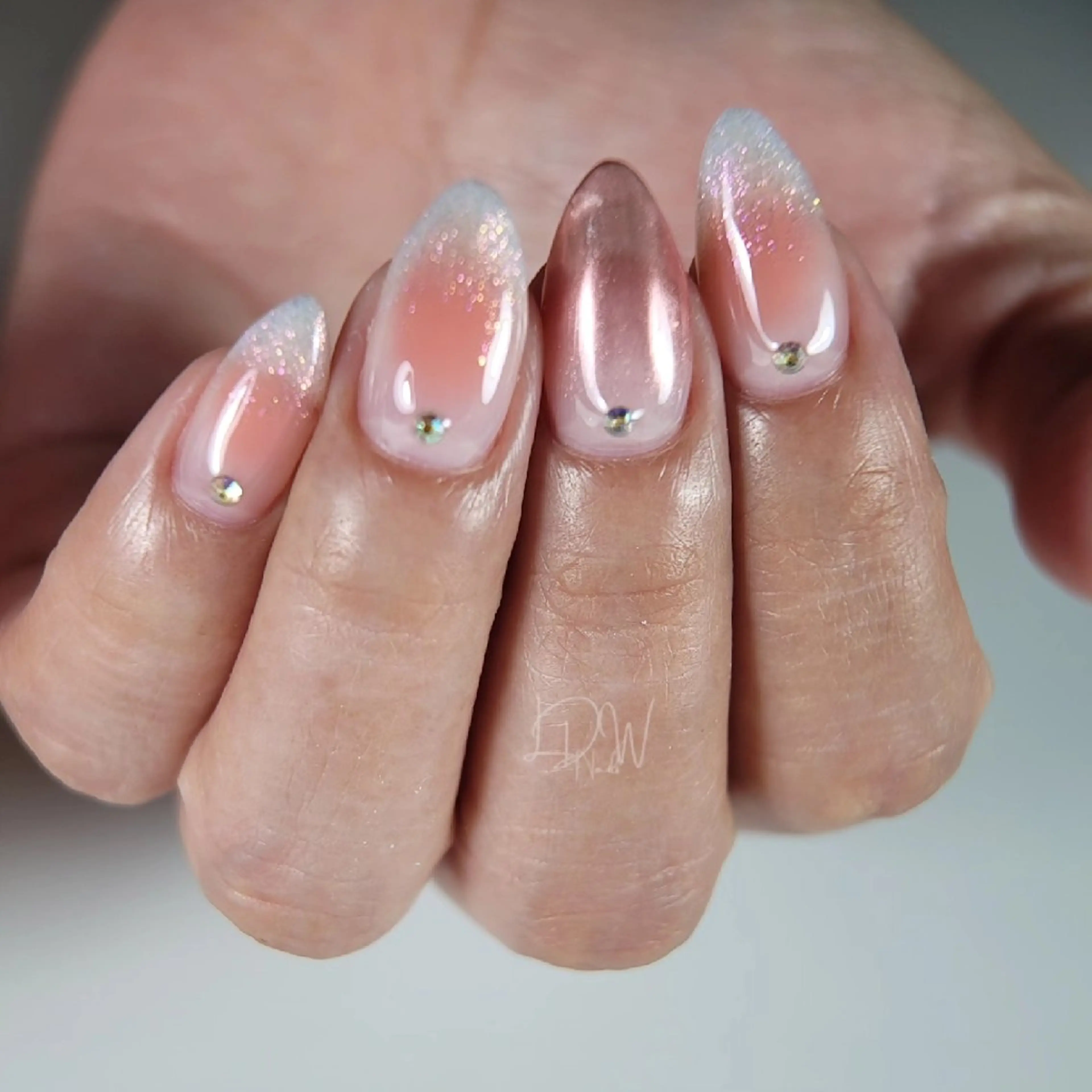 ネイル ハンドネイル ハンドケア Nails_l.d.w所属・nails_ l.d.wのネイルデザイン