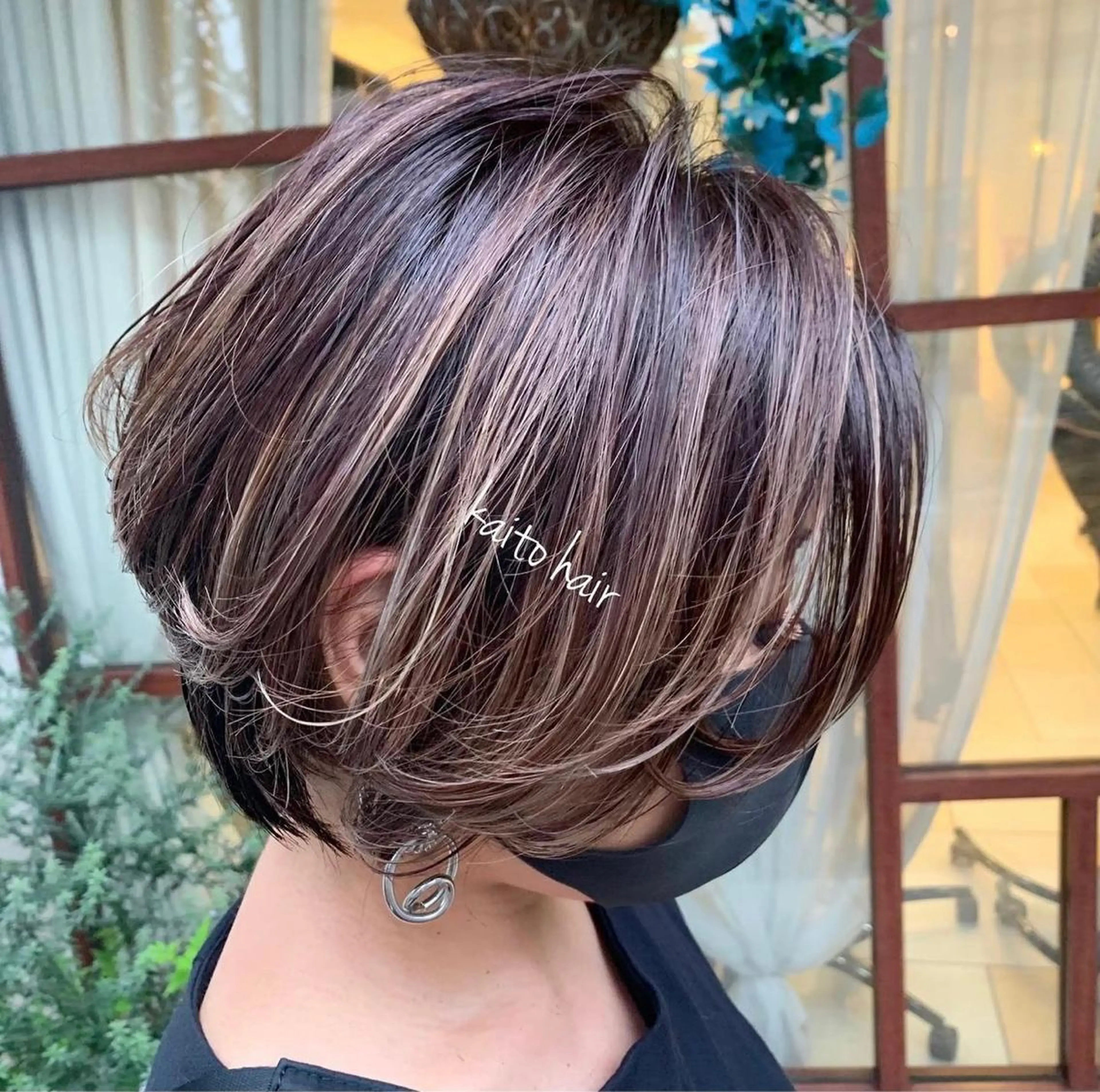 ショート カラー and .のヘアスタイル