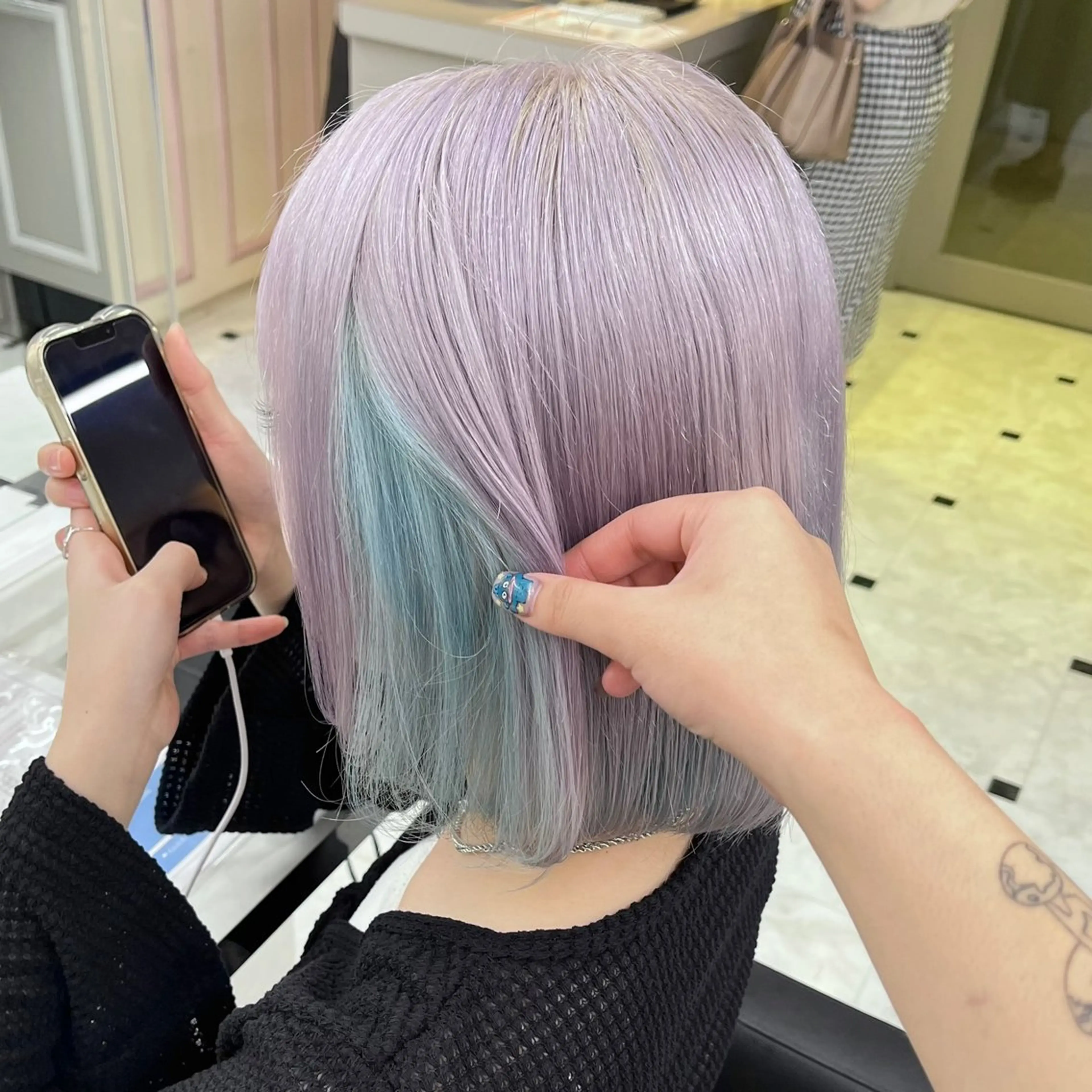 ショート ヘアカラー 🍒透明感カラー🌨 🥕ハイトーンカラーのヘアスタイル
