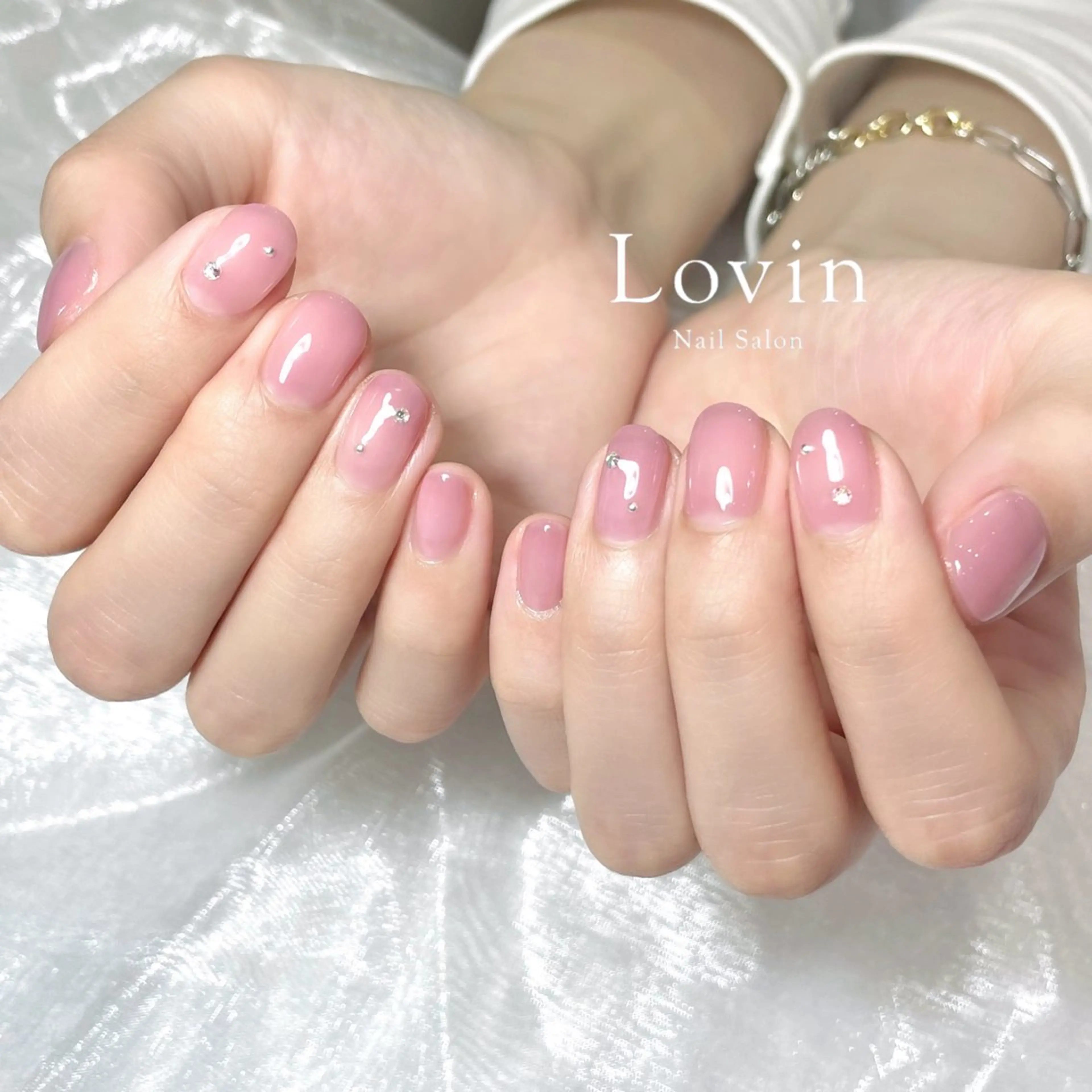 ネイル ジェルネイル オフィスネイル ワンカラーネイル パラジェル パラジェルプレミアムサロン nail care &spa Lovin［ラヴィン］所属・Azegami Minaのネイルデザイン