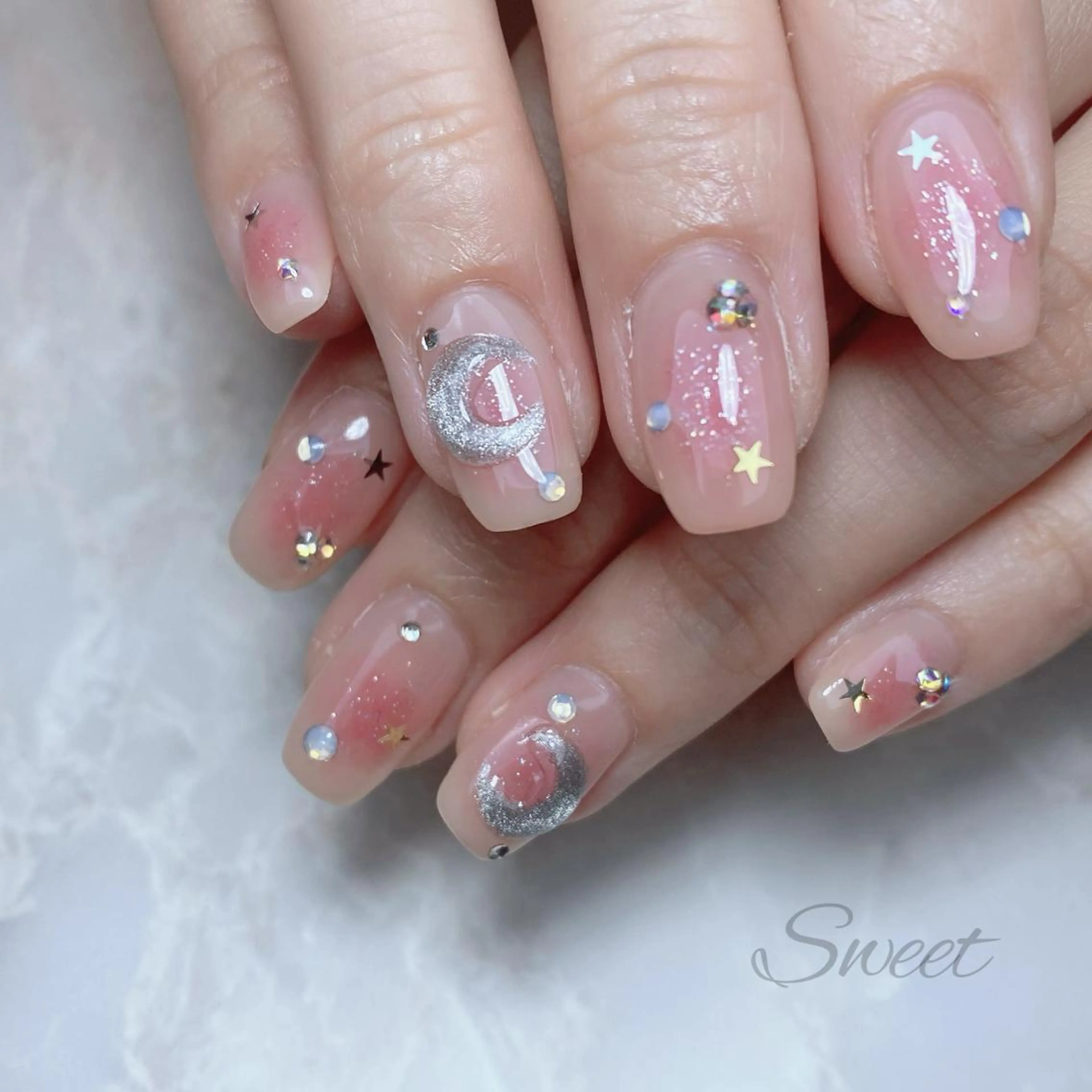 ネイル sweet 仲野陽子のネイルデザイン