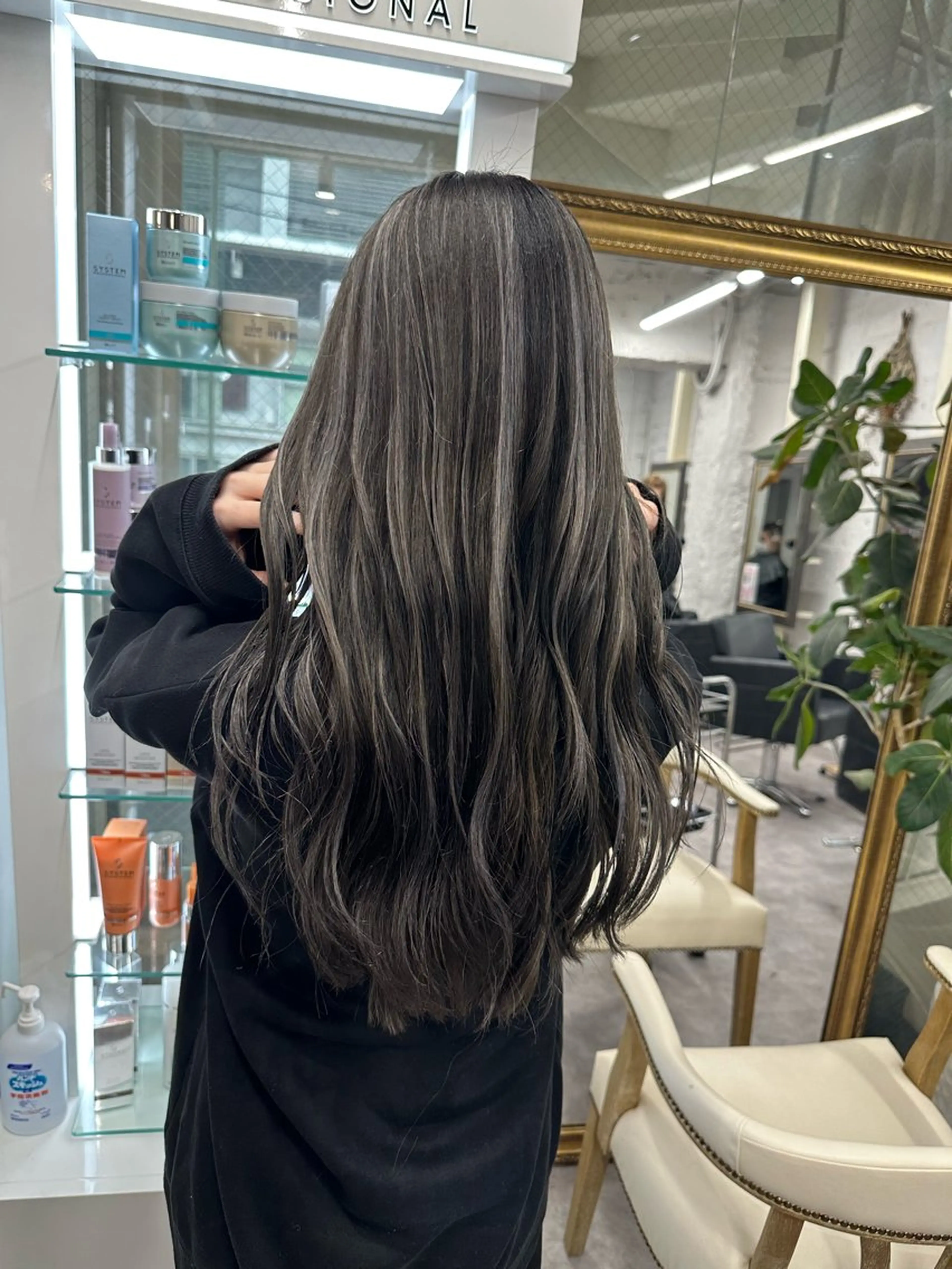 ロング カラー ヘアアレンジ カット ヘアカラー トリートメント 久米 治仁のヘアスタイル