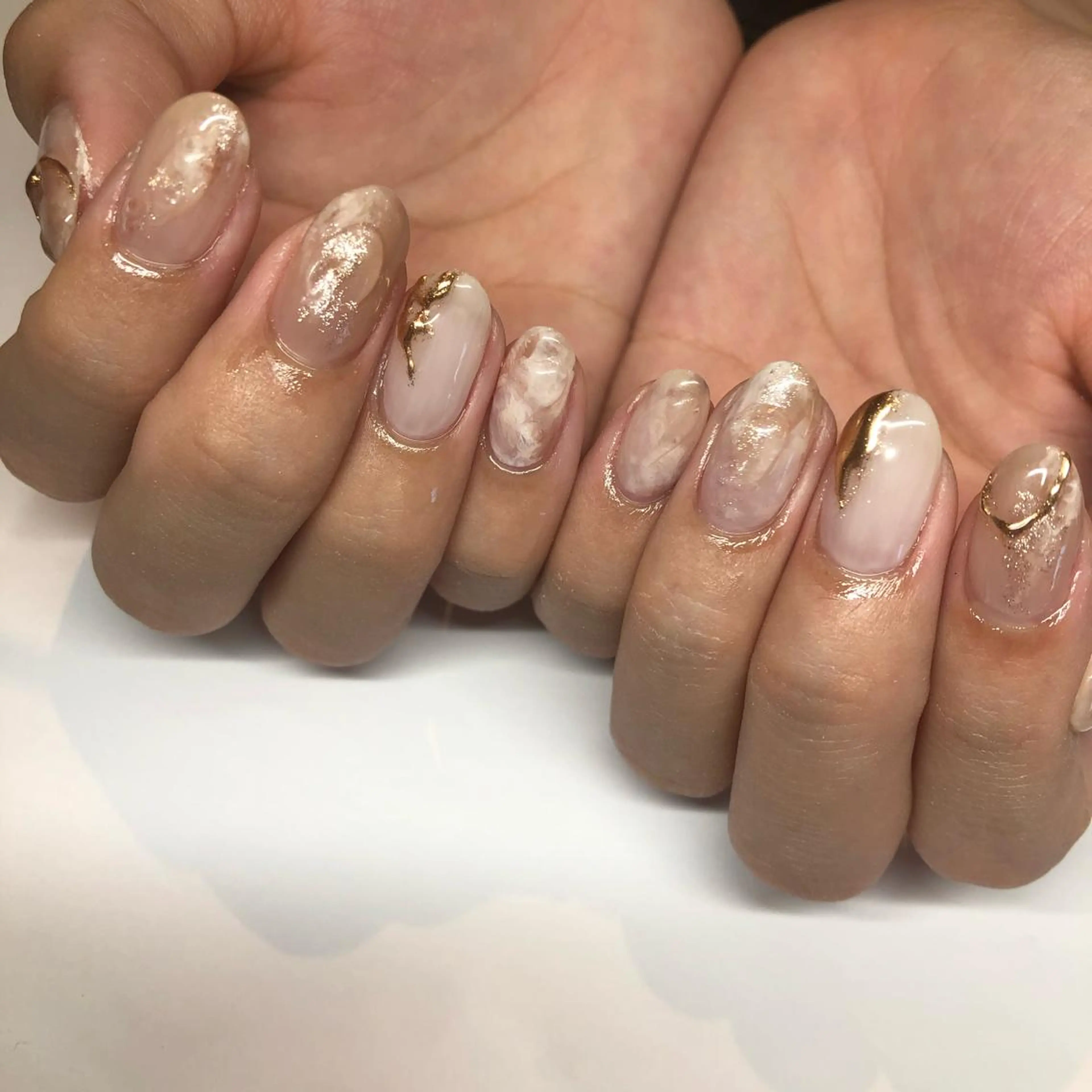 ネイル ニュアンスネイル ホワイト Nail Studio  Coco  Rire所属・丸岡 由奈のネイルデザイン