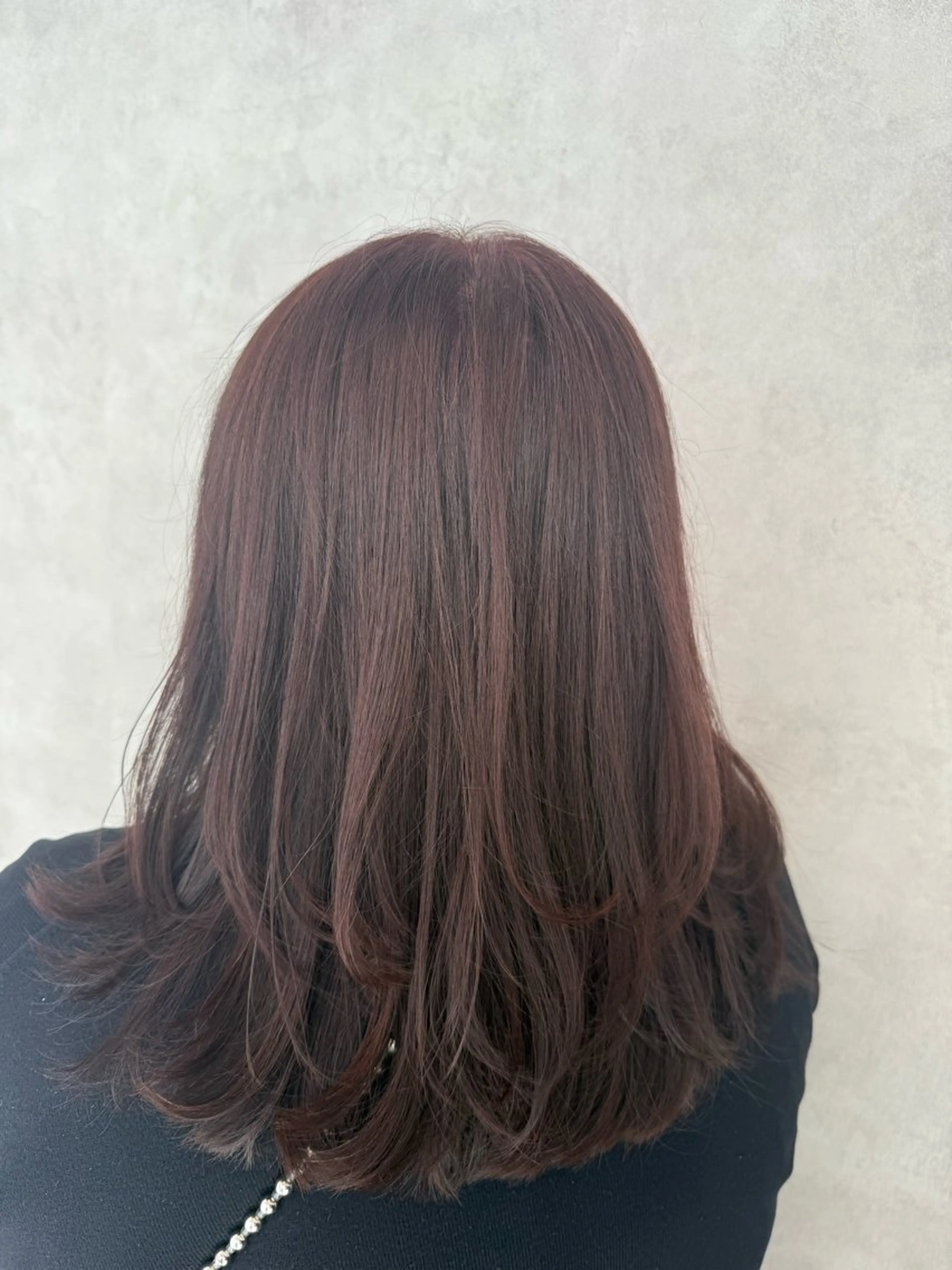 セミロング ヘアカラー トリートメント 井手上 陽菜のヘアスタイル