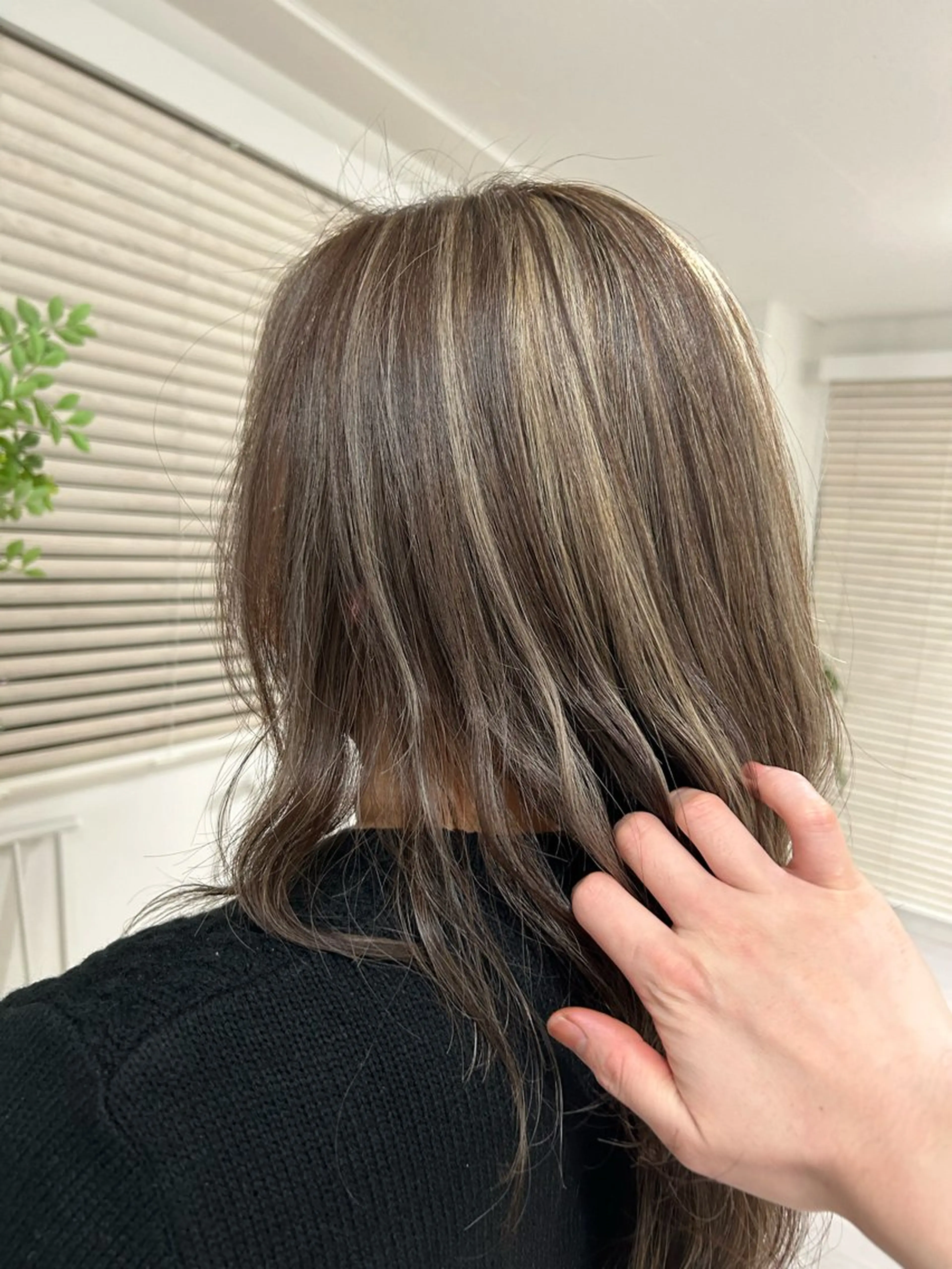 ロング カラー オリーブ・赤み消し 💚MAKOTO💚のヘアスタイル