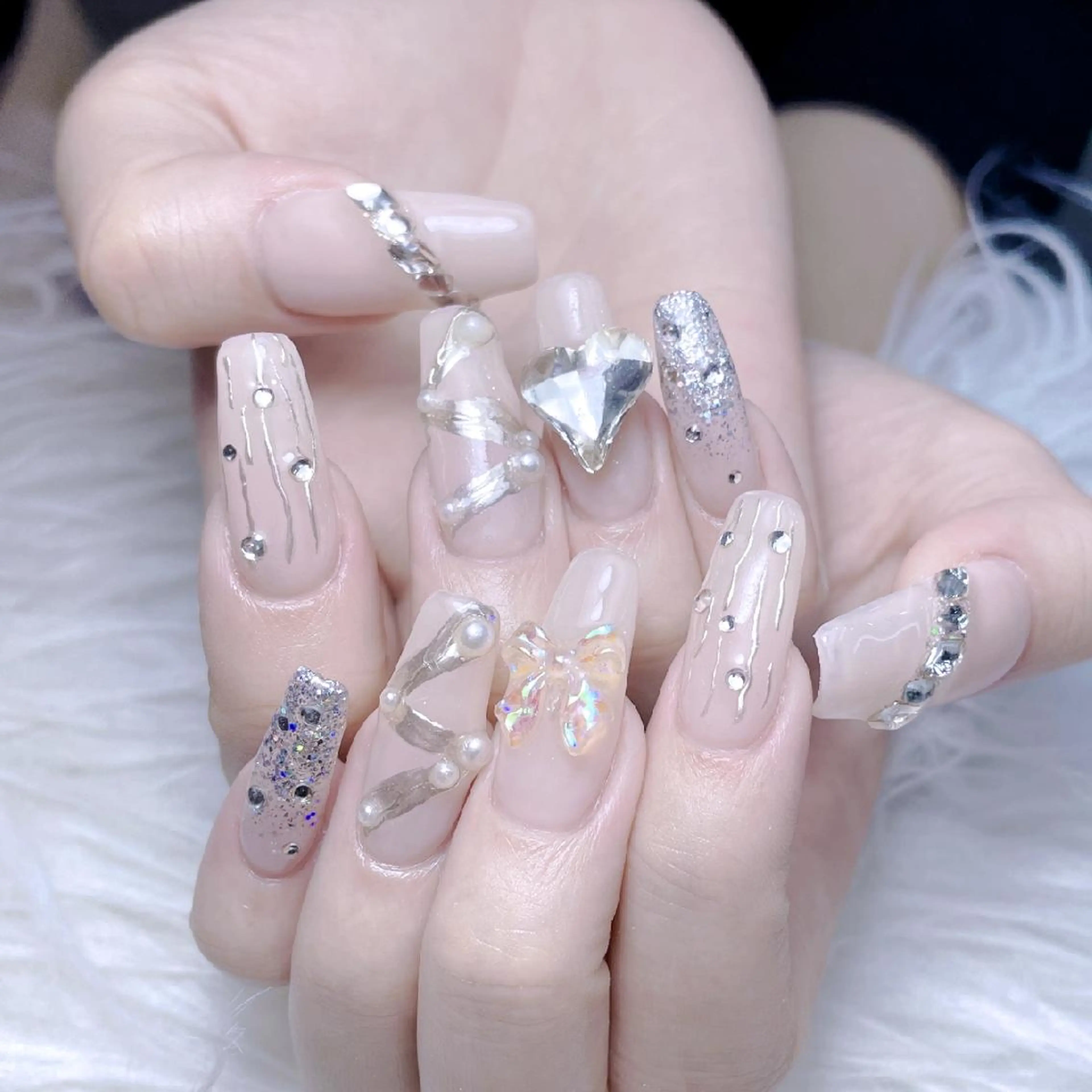 ネイル オーロラネイル フレンチネイル ハート 韓国ネイル ミラーネイル NailPrincess所属・princess スカルプ専門店のネイルデザイン