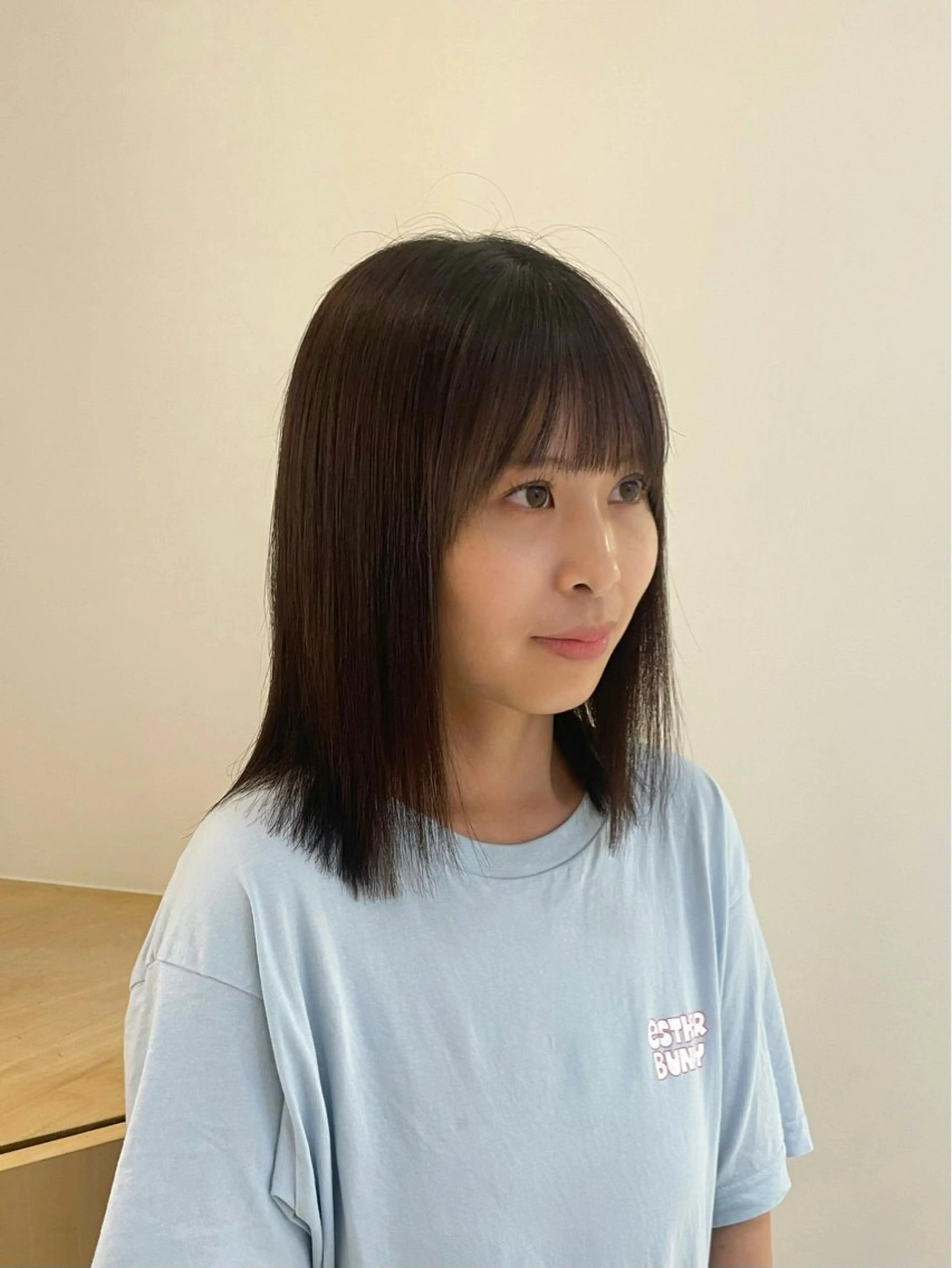ミディアム 蓑輪 璃央のヘアスタイル
