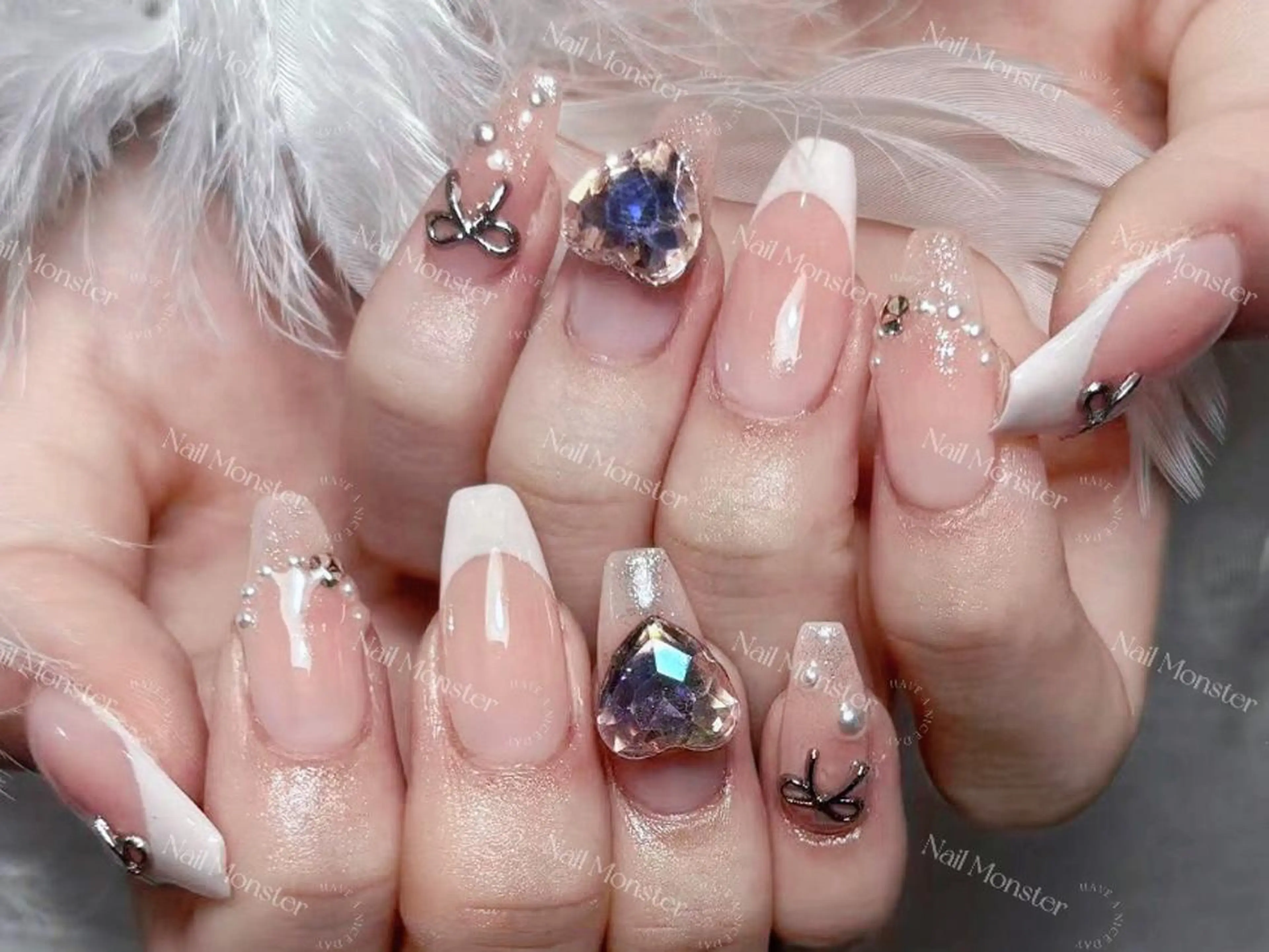 ネイル アートネイル オーロラネイル ガーリー キラキラネイル 韓国ネイル Nail Monsterのネイルデザイン