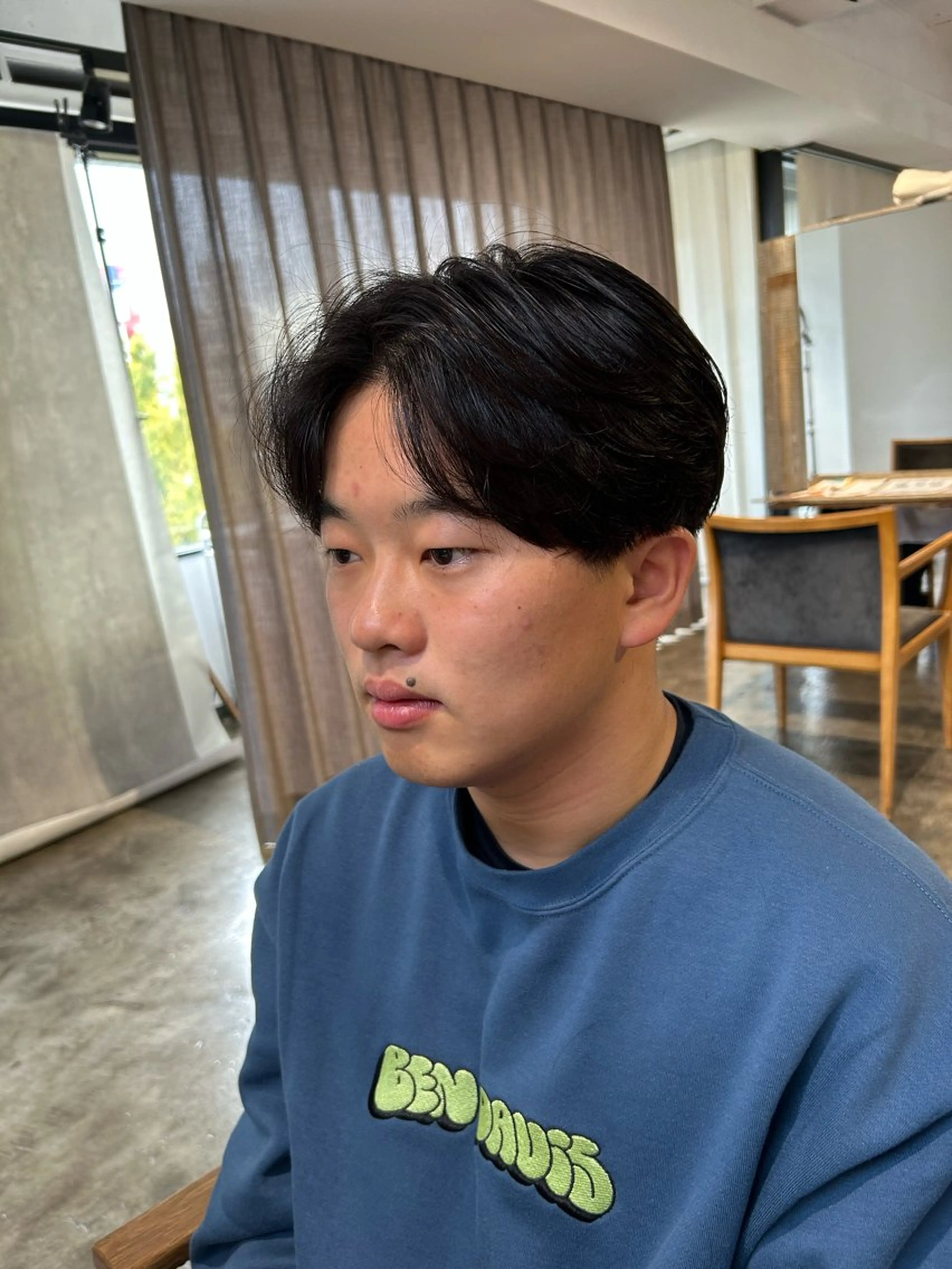 ショート メンズ フェザーパーマ癖毛 曲がる縮毛矯正森岡のヘアスタイル