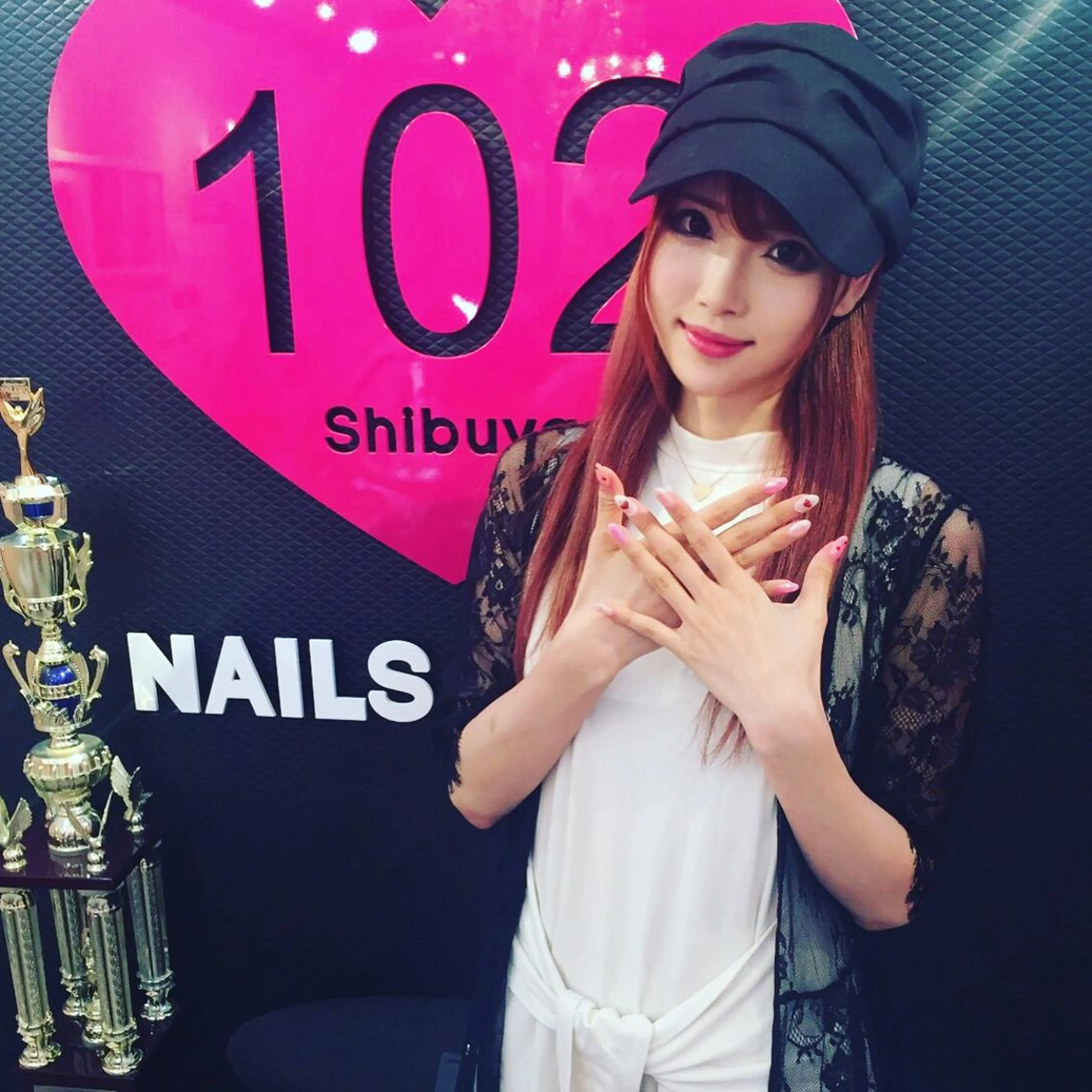 セミロング カラー パーマ ヘアアレンジ メンズ キッズ ネイル マツエク・マツパ 桜ネイル ジェルネイル スカルプネイル NAILSGOGO shibuyaのネイルデザイン
