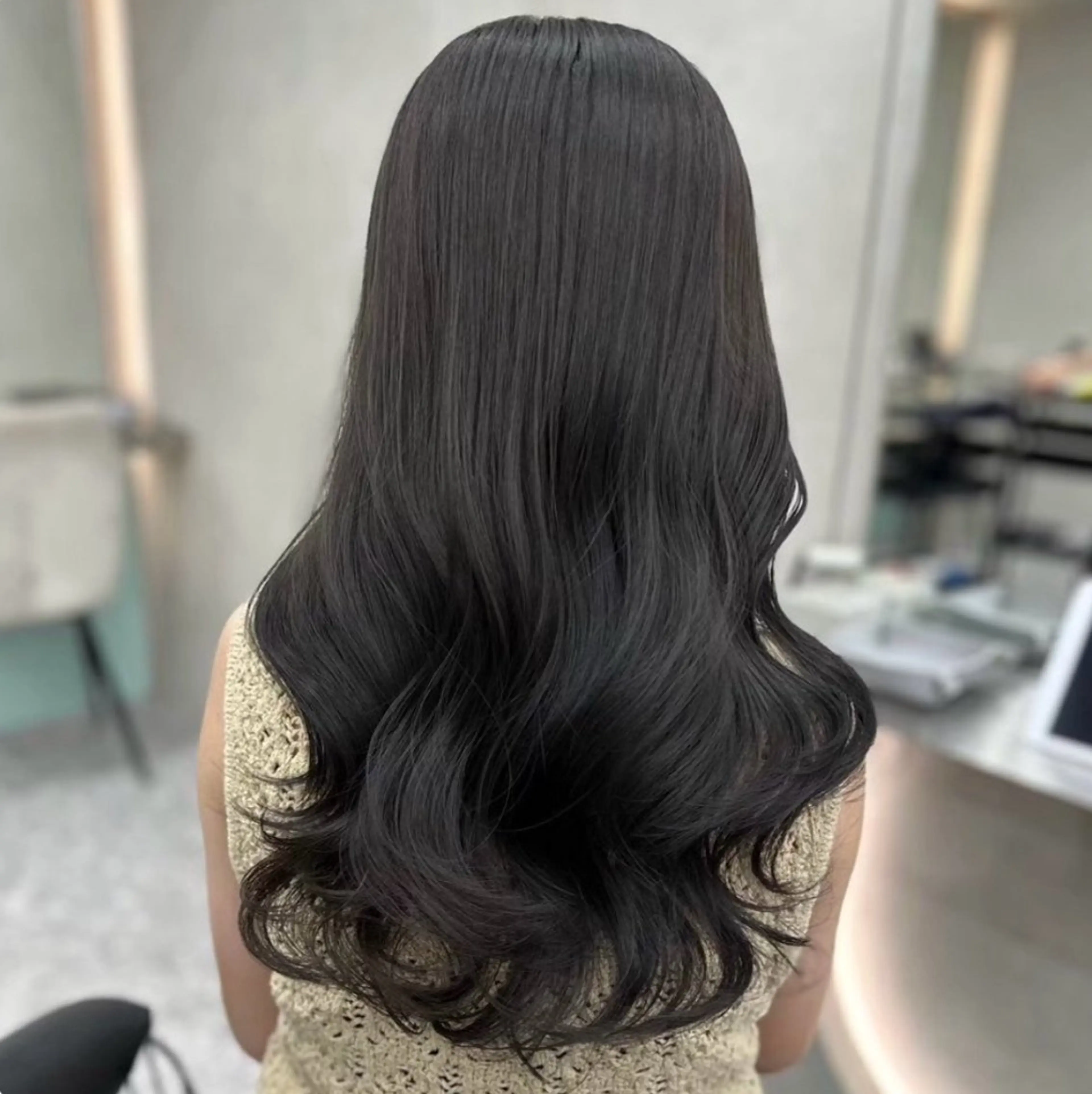 ロング アッシュ アッシュグレー アッシュグレージュ 韓国風ヘア ワンホンヘア ヘアカラー Lond Role所属・🎀透明感カラー shizuka🎀のヘアスタイル