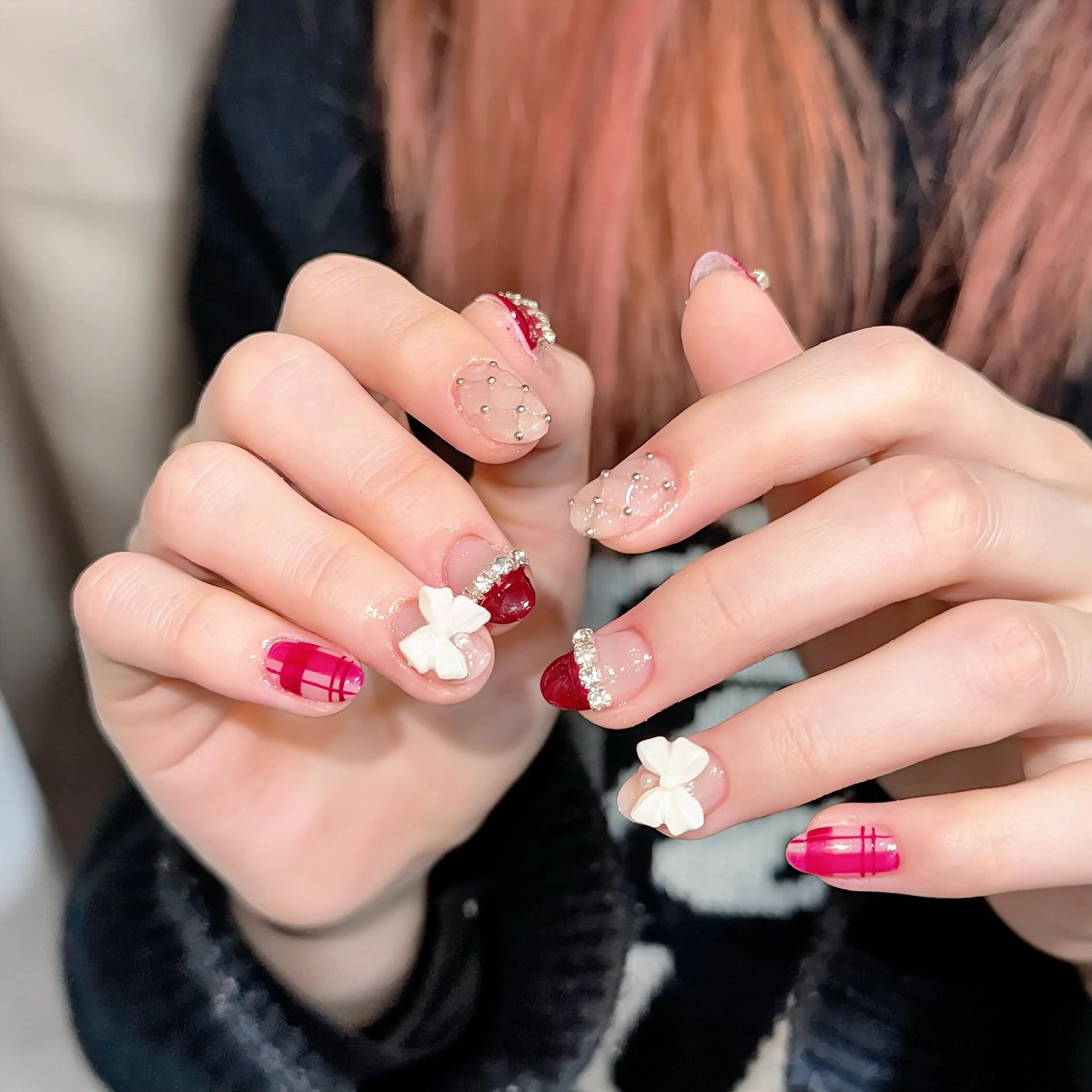 ネイル チークネイル フレンチネイル マグネットネイル リボン ワンホンネイル ハンドネイル 🫧OPELIA NAIL渋谷🫧のネイルデザイン