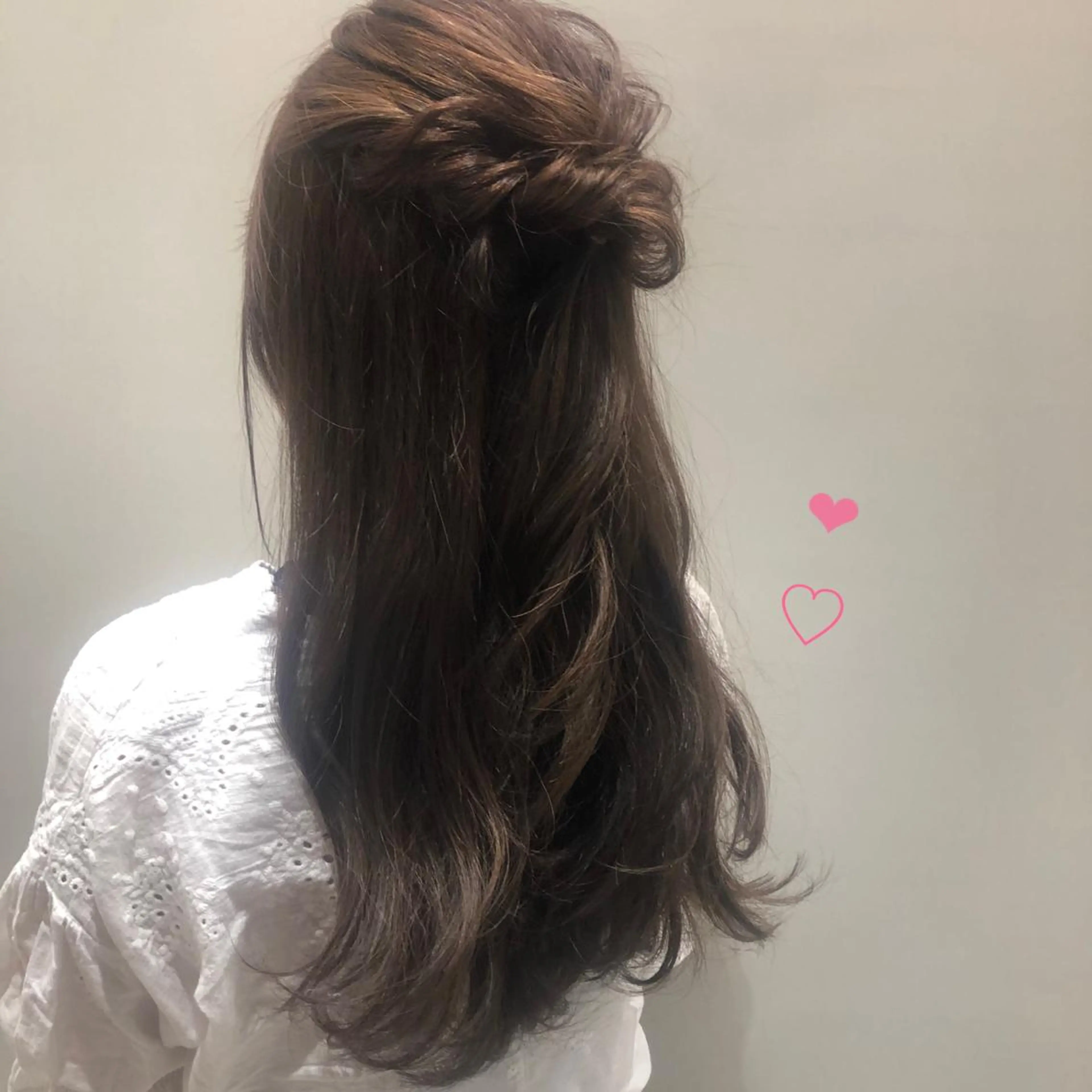 ミディアム カラー パーマ ヘアアレンジ ハーフアップ ヘアセット apish aoyama所属・武 愛子の眉毛・アイブロウイメージ