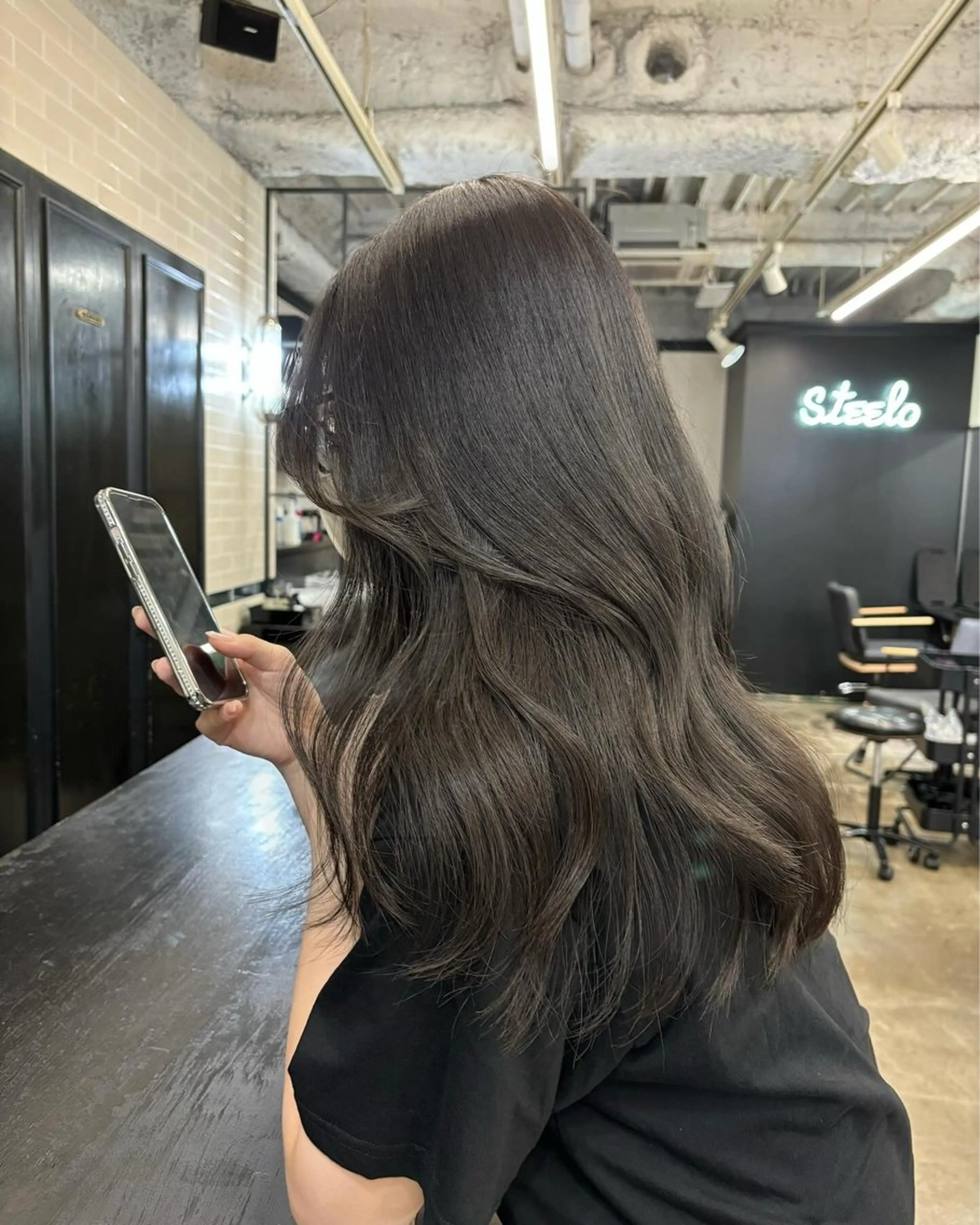 ロング カラー ヘアカラー トリートメント オリーブベージュ 🫒🩶Rianaのヘアスタイル