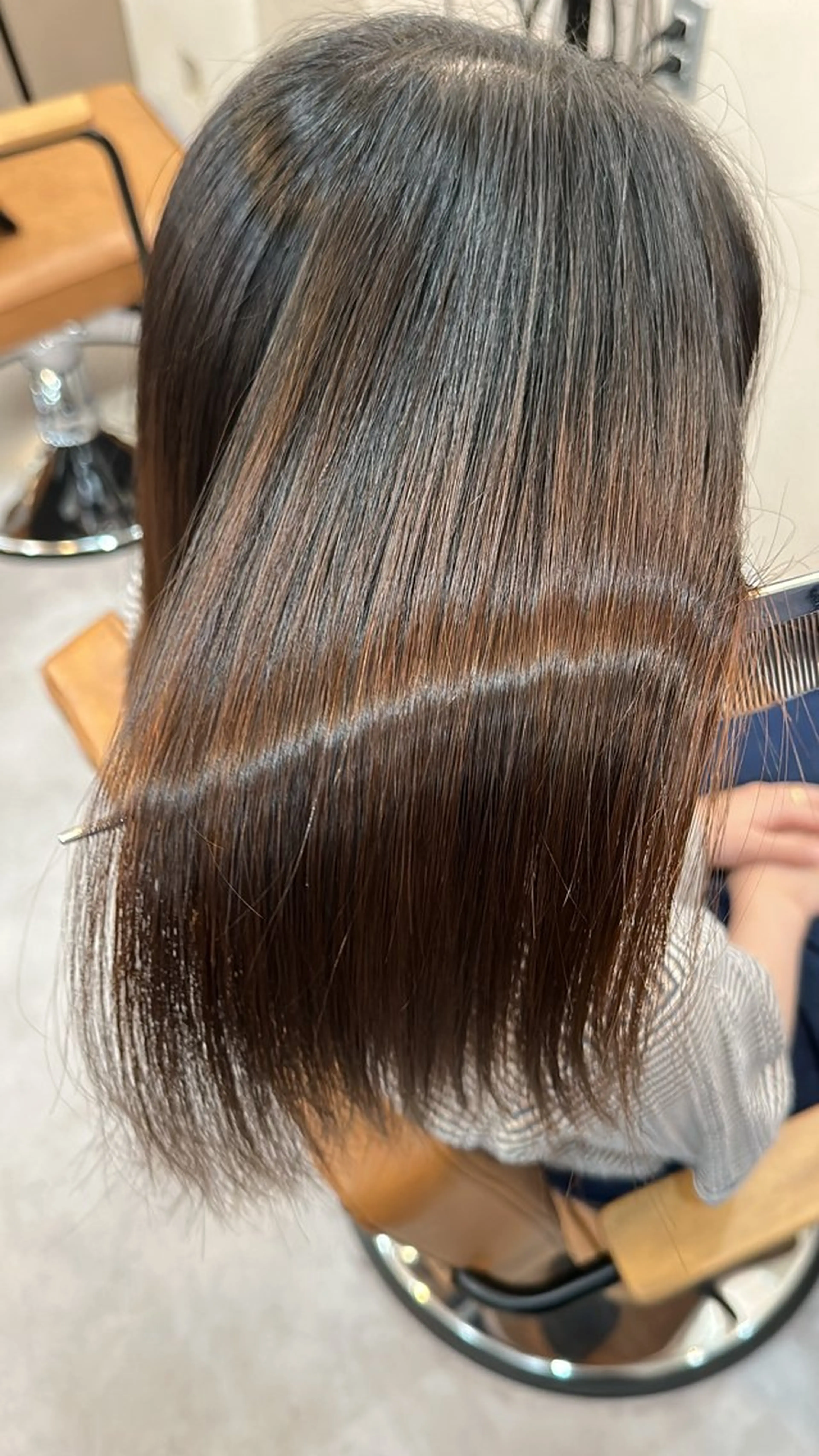 セミロング SALOWIN神戸三宮店所属・西口 源一のヘアスタイル