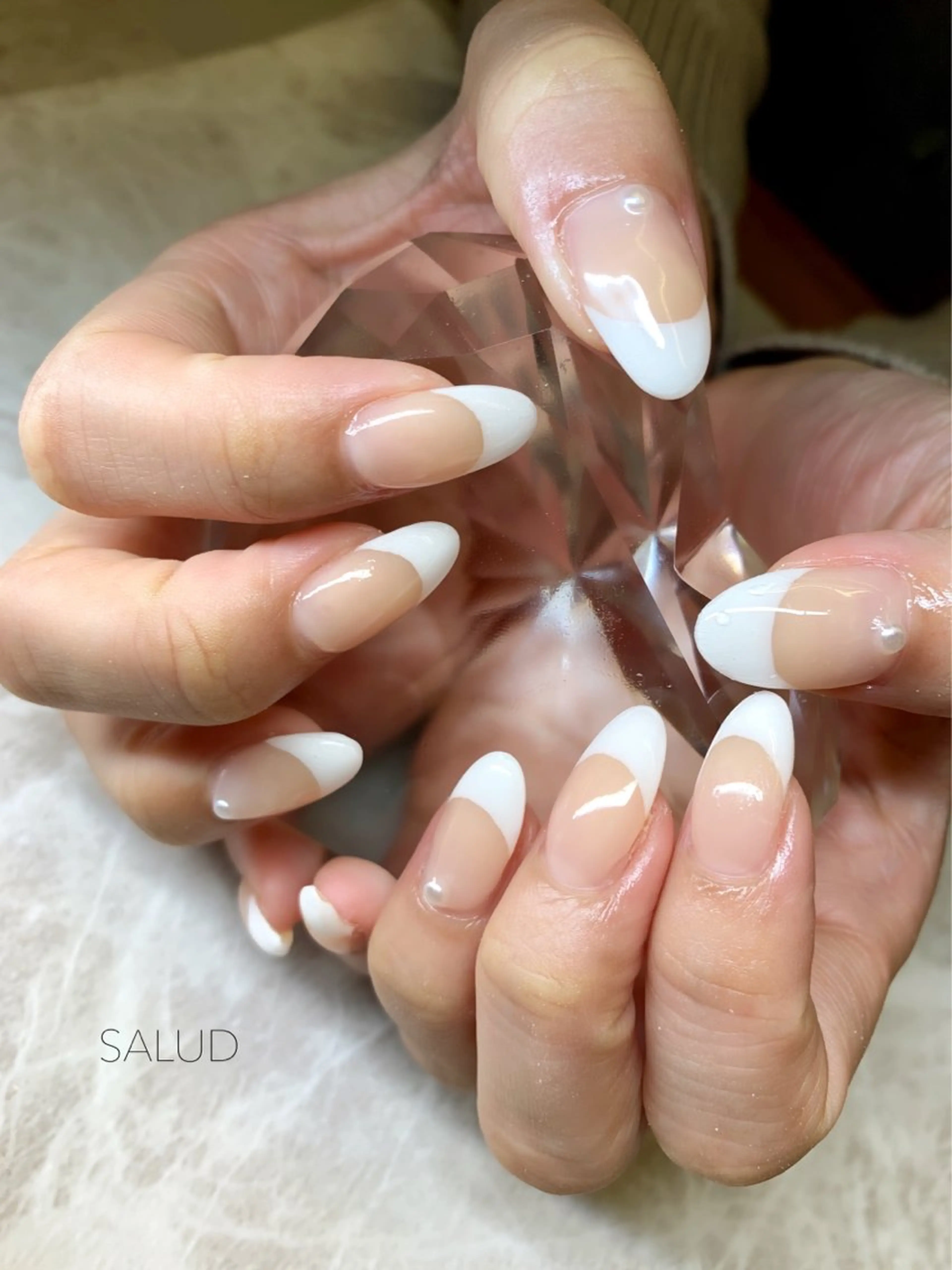 ネイル ストーンネイル ハンドネイル Nail Salon SALUDのネイルデザイン