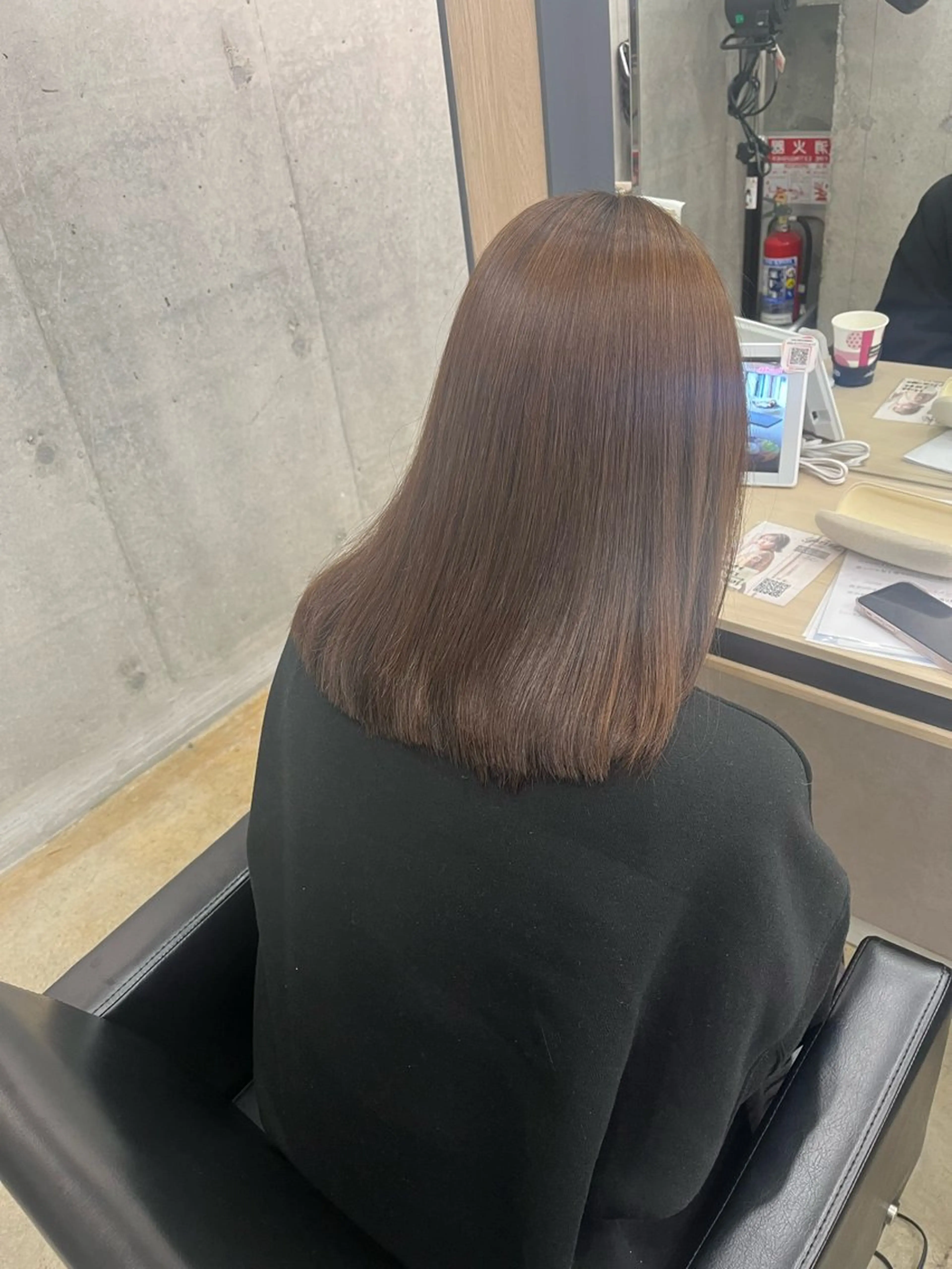 ミディアム カット 縮毛矯正 🪽髪質改善ストレー ト🤍美羽🤍のヘアスタイル