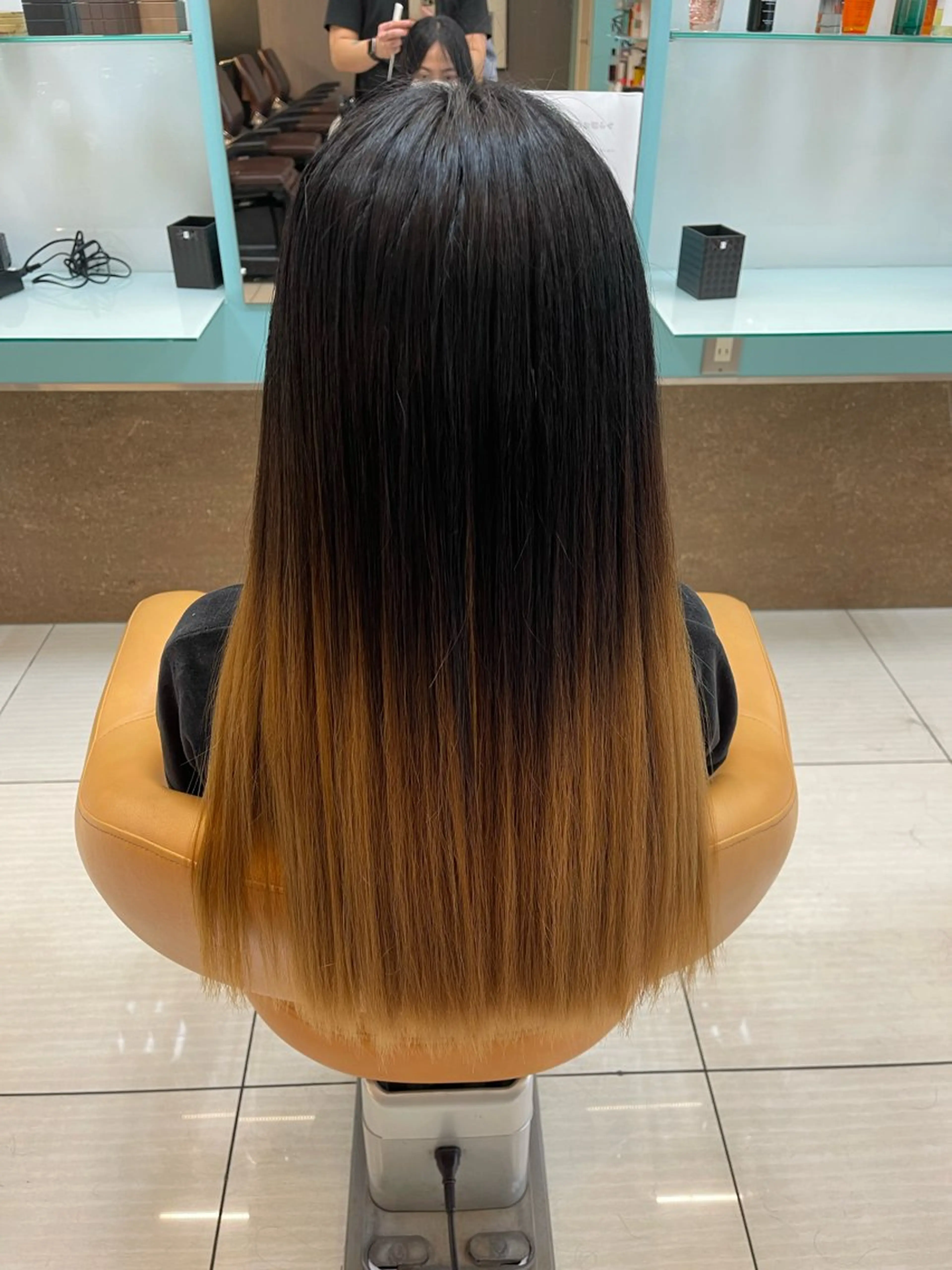 ロング カラー ブリーチ グラデーションカラー カット ヘアカラー トリートメント SOYON西大寺店所属・ダブルカラー/ 髪質改善💎安藤のヘアスタイル