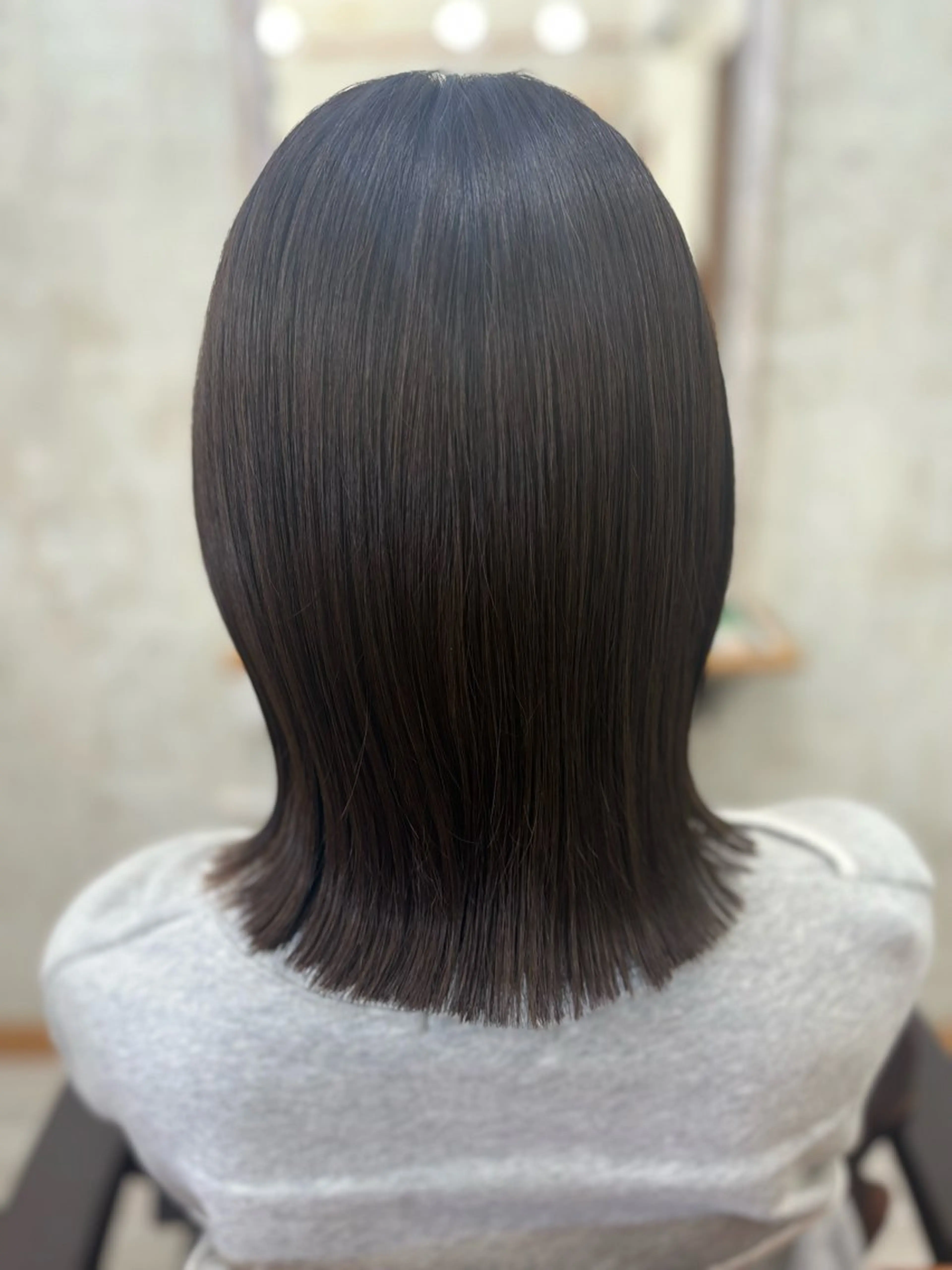 ミディアム カラー 切りっぱなしボブ インナーカラー ボブ カット ヘアカラー トリートメント iru【イル】所属・Misaki ミサキのヘアスタイル