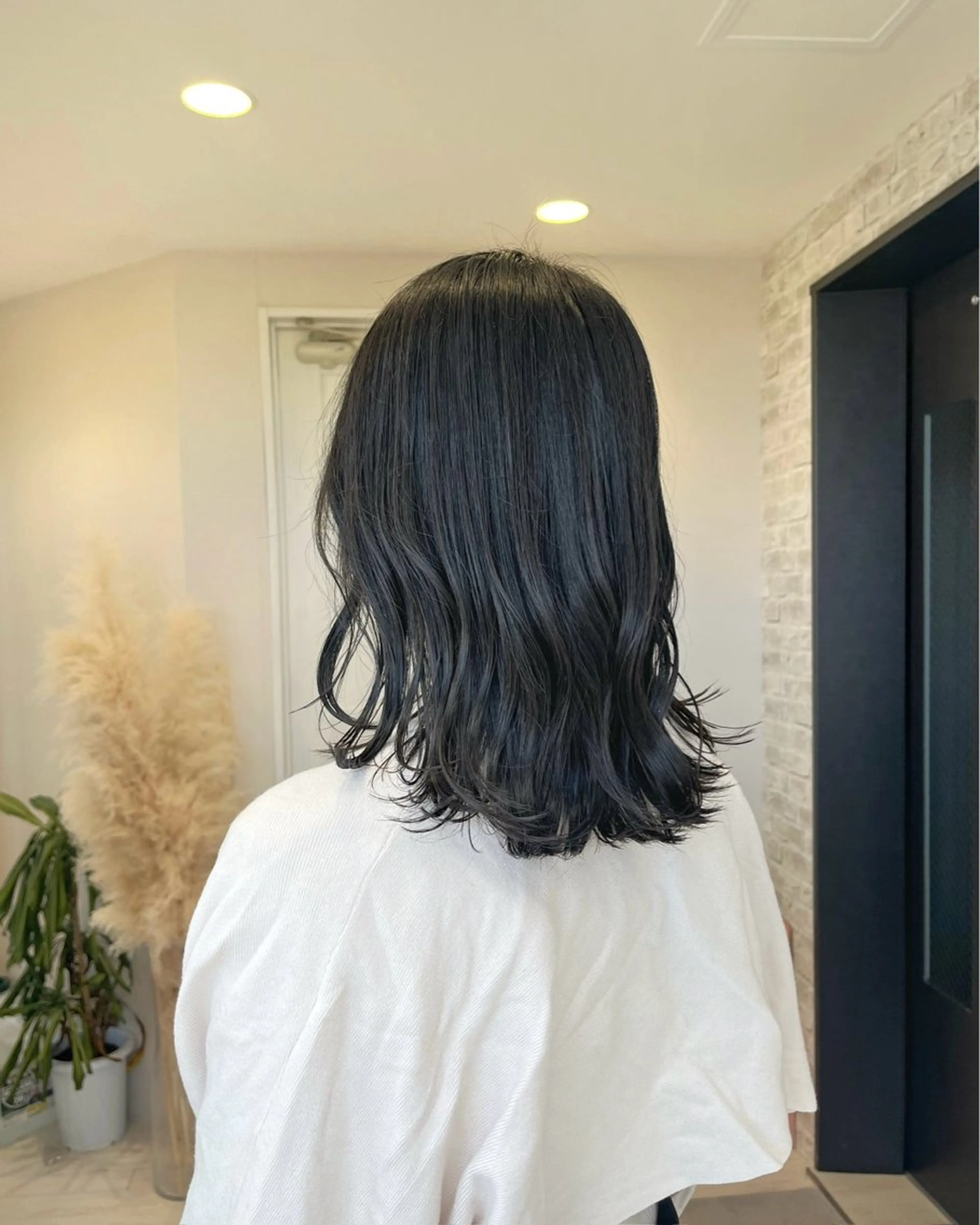 ミディアム レイヤーカット カット 村上 茉莉花のヘアスタイル