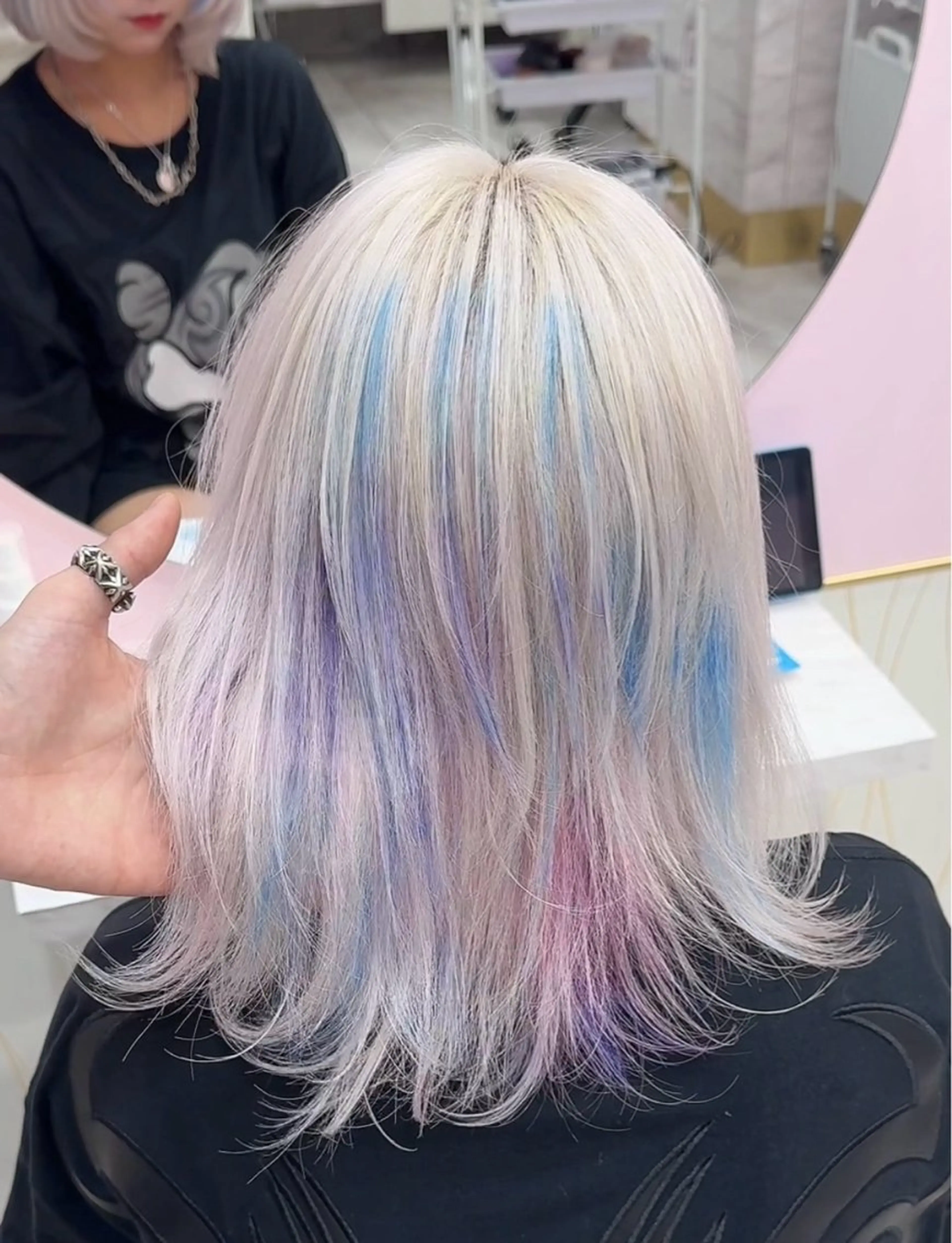 カラー ハイトーン/デザイン カラーぺこのヘアスタイル