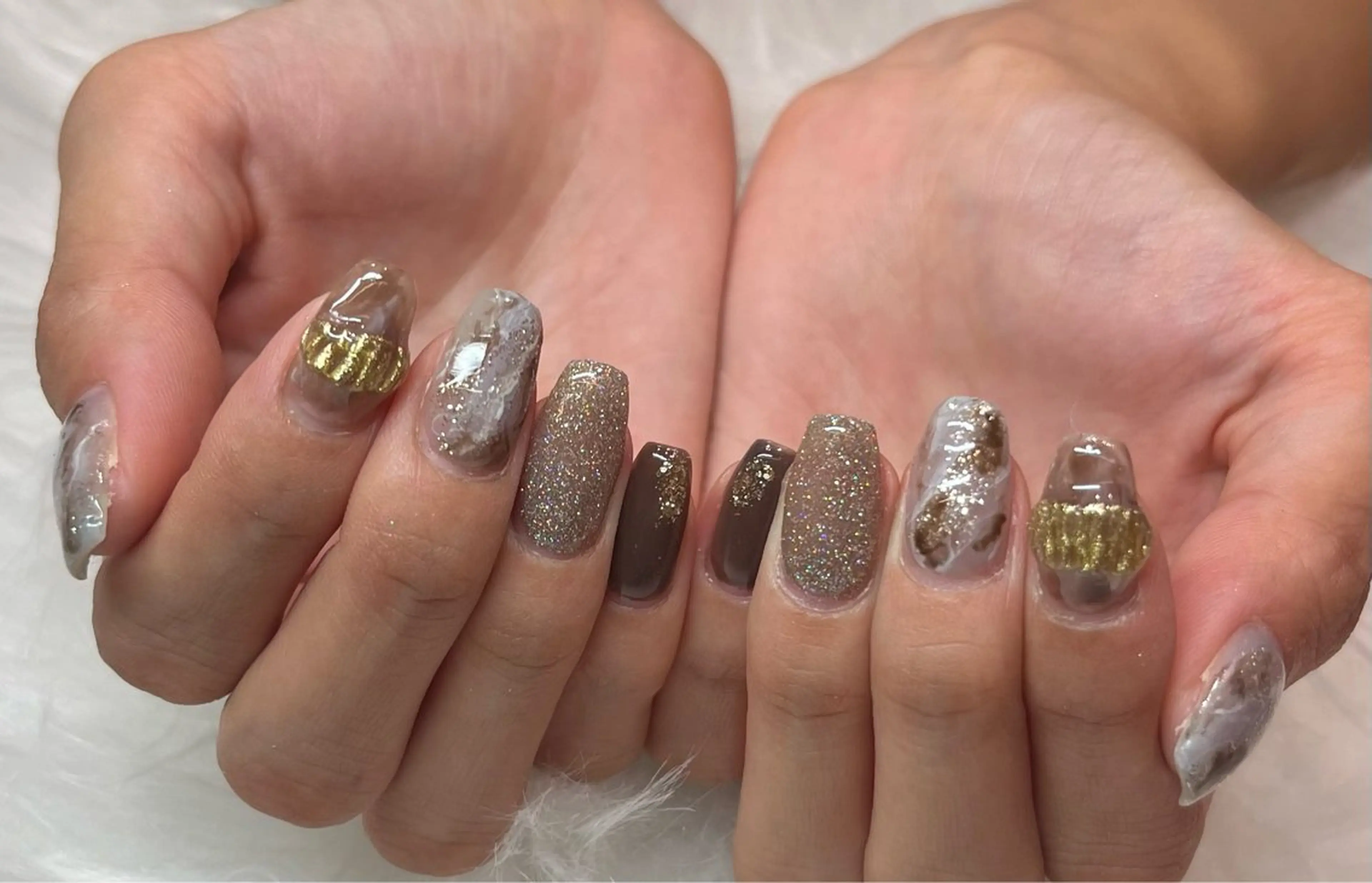 ミディアム NAIL SALON FLOR所属・キラキラネイル/ 韓国ネイルMAKIのネイルデザイン