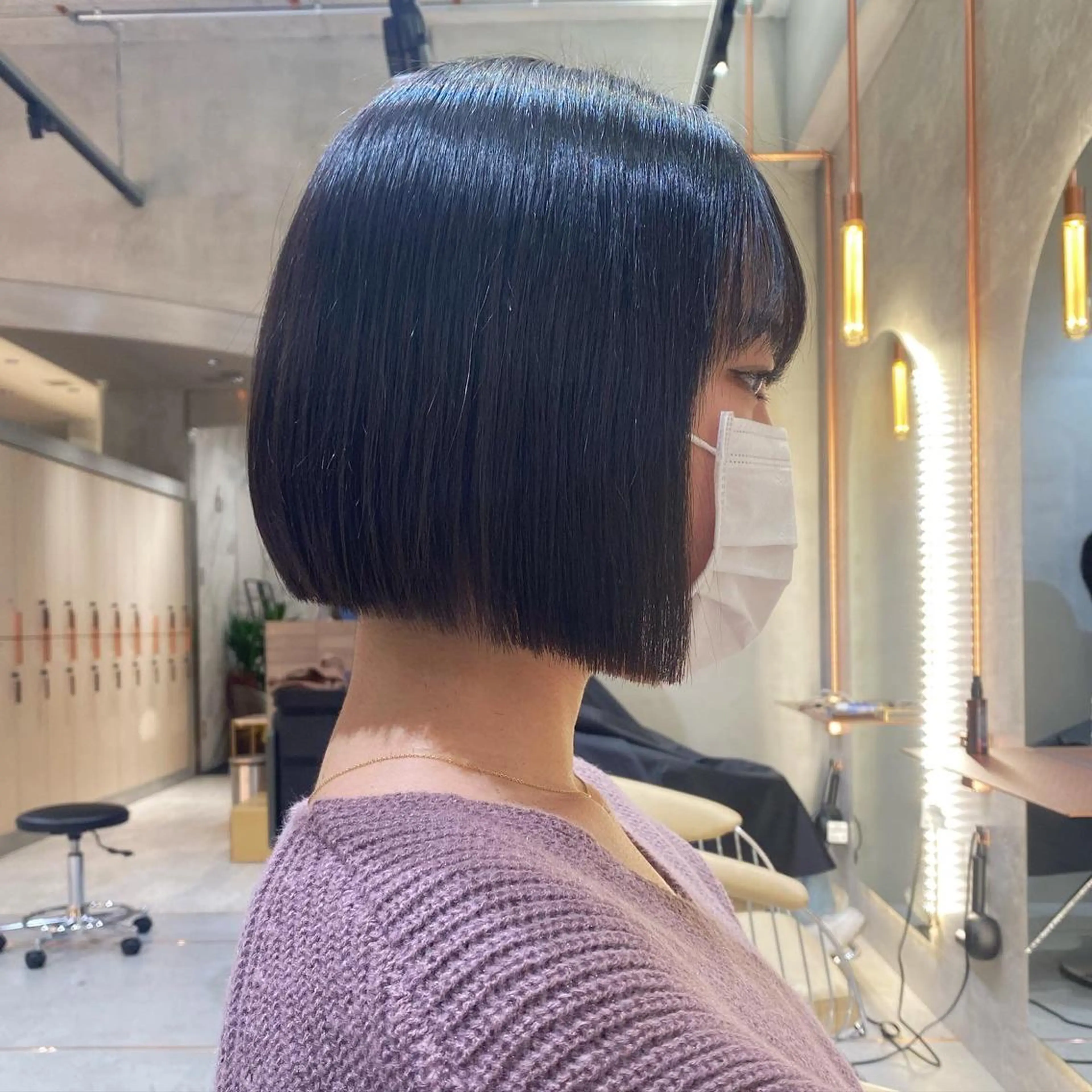 ショート R'eel所属・縮毛矯正×ぱつっと ボブ🌈鶴田陸斗のヘアスタイル