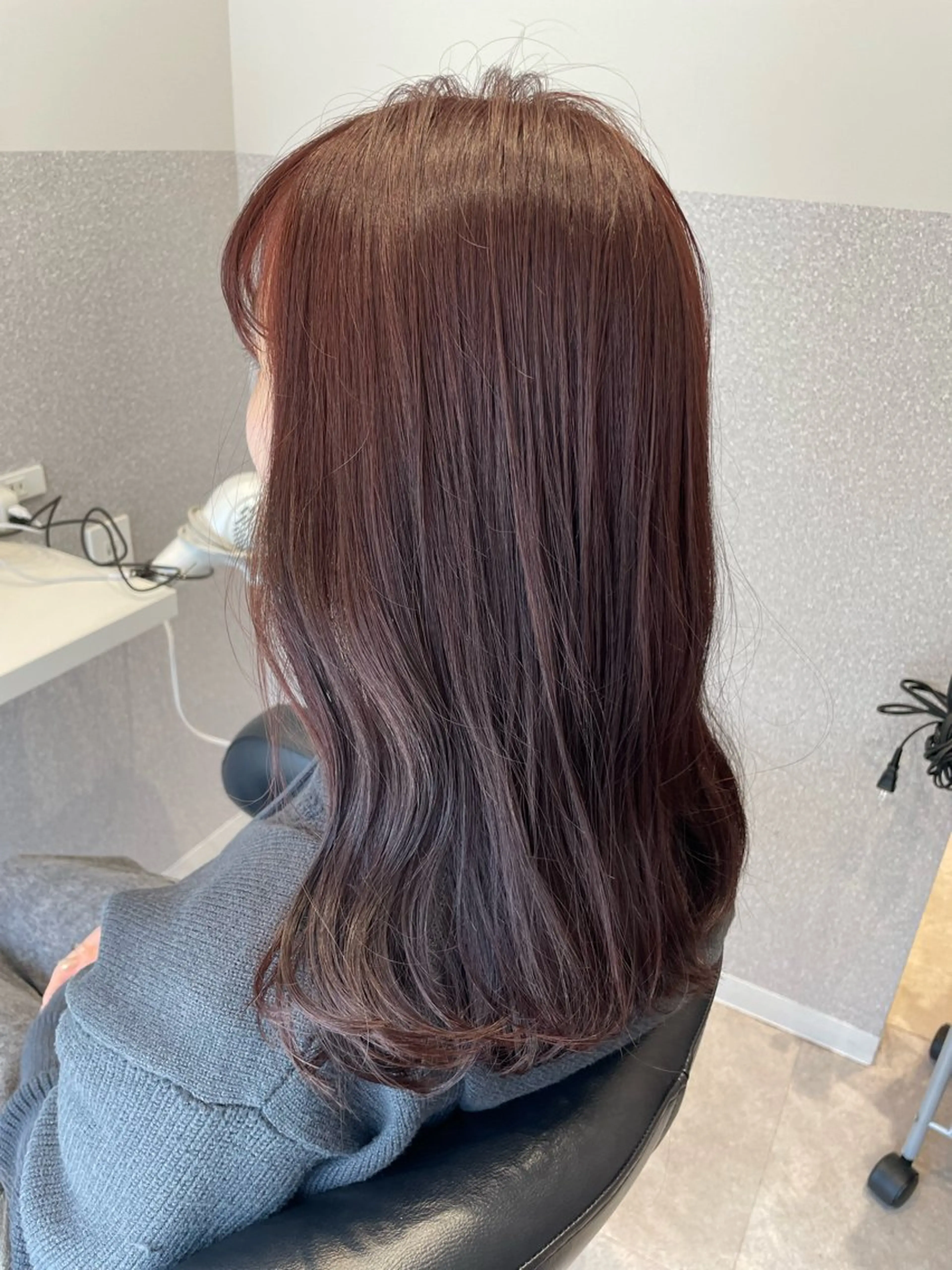 セミロング カラー レッドカラー カット ヘアカラー 女性リピ90%🍨 🩷佐藤みずきのヘアスタイル