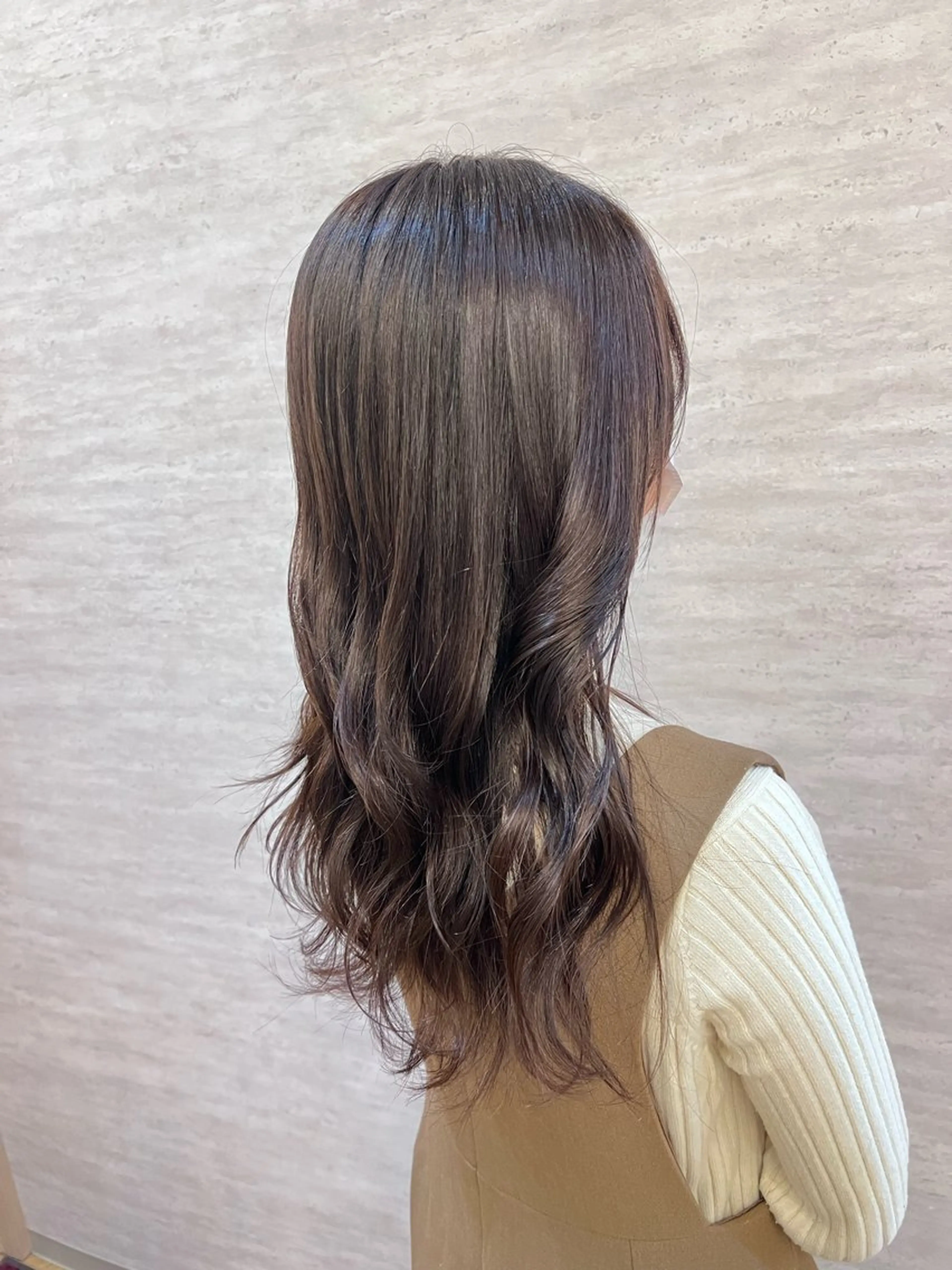 ロング カラー ブラウンカラー チョコレートブラウン 透明感カラー ヘアカラー トリートメント "今"だけでない美髪 KOTOMIのヘアスタイル
