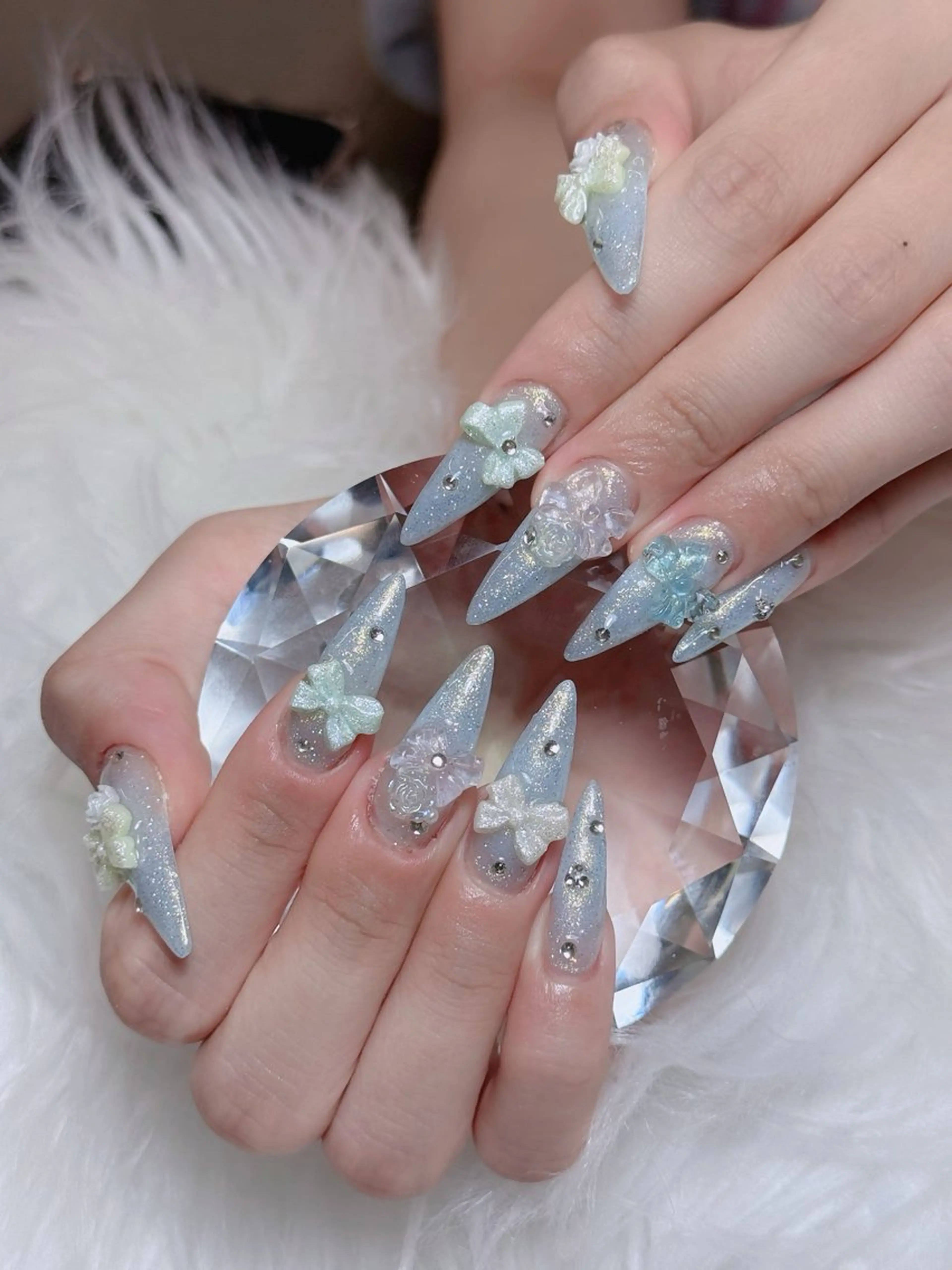 ネイル オーロラネイル チークネイル フットネイル フレンチネイル 韓国ネイル ハンドネイル Lumi Nail 新大久保3‘のネイルデザイン