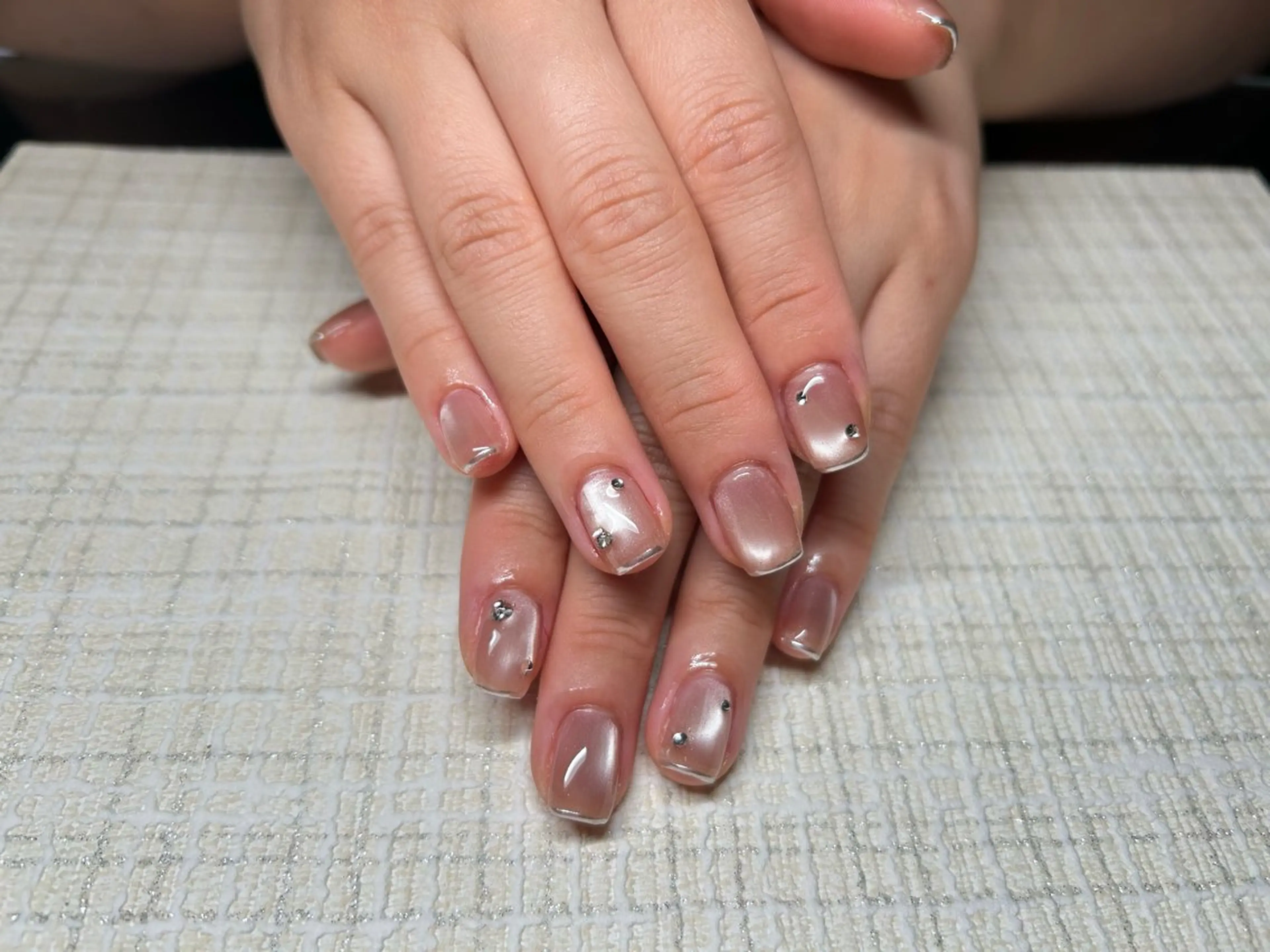 ネイル フレンチネイル ミラーネイル ハンドネイル Lisa’s Salonのネイルデザイン