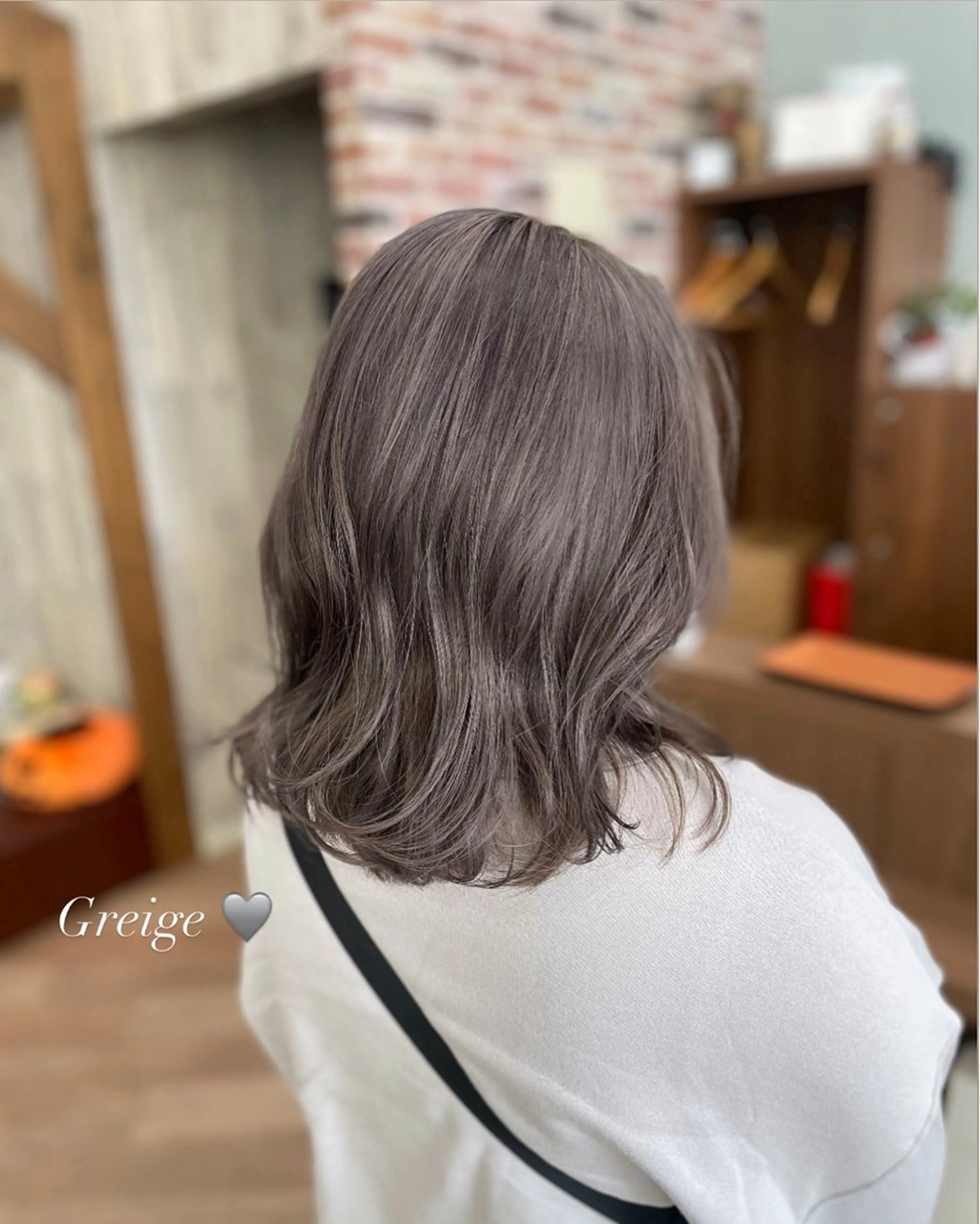 ミディアム ヘアカラー シミズ カエデ🍁のヘアスタイル