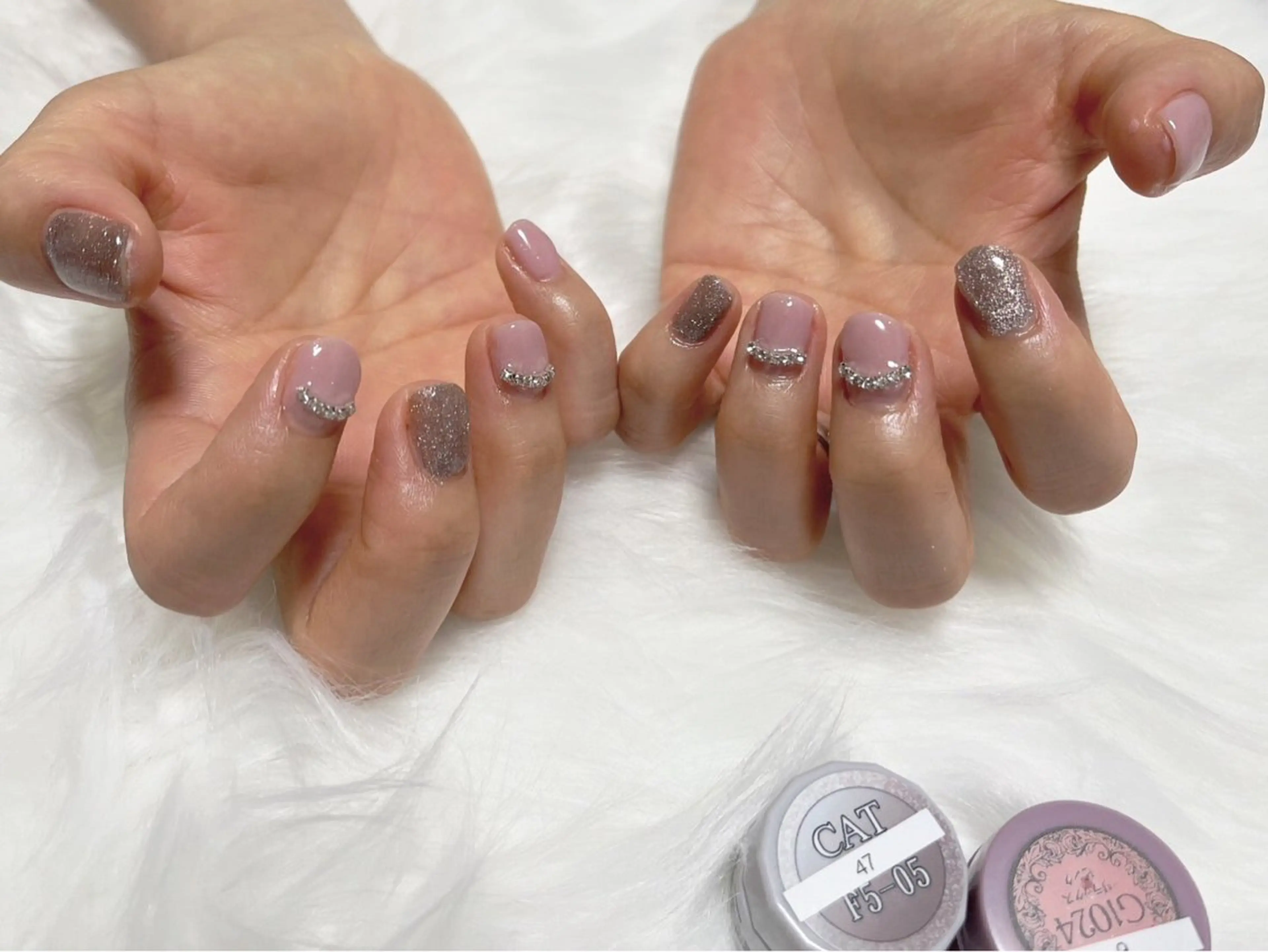 ネイル キラキラネイル ハンドネイル naiisalon apfelのネイルデザイン