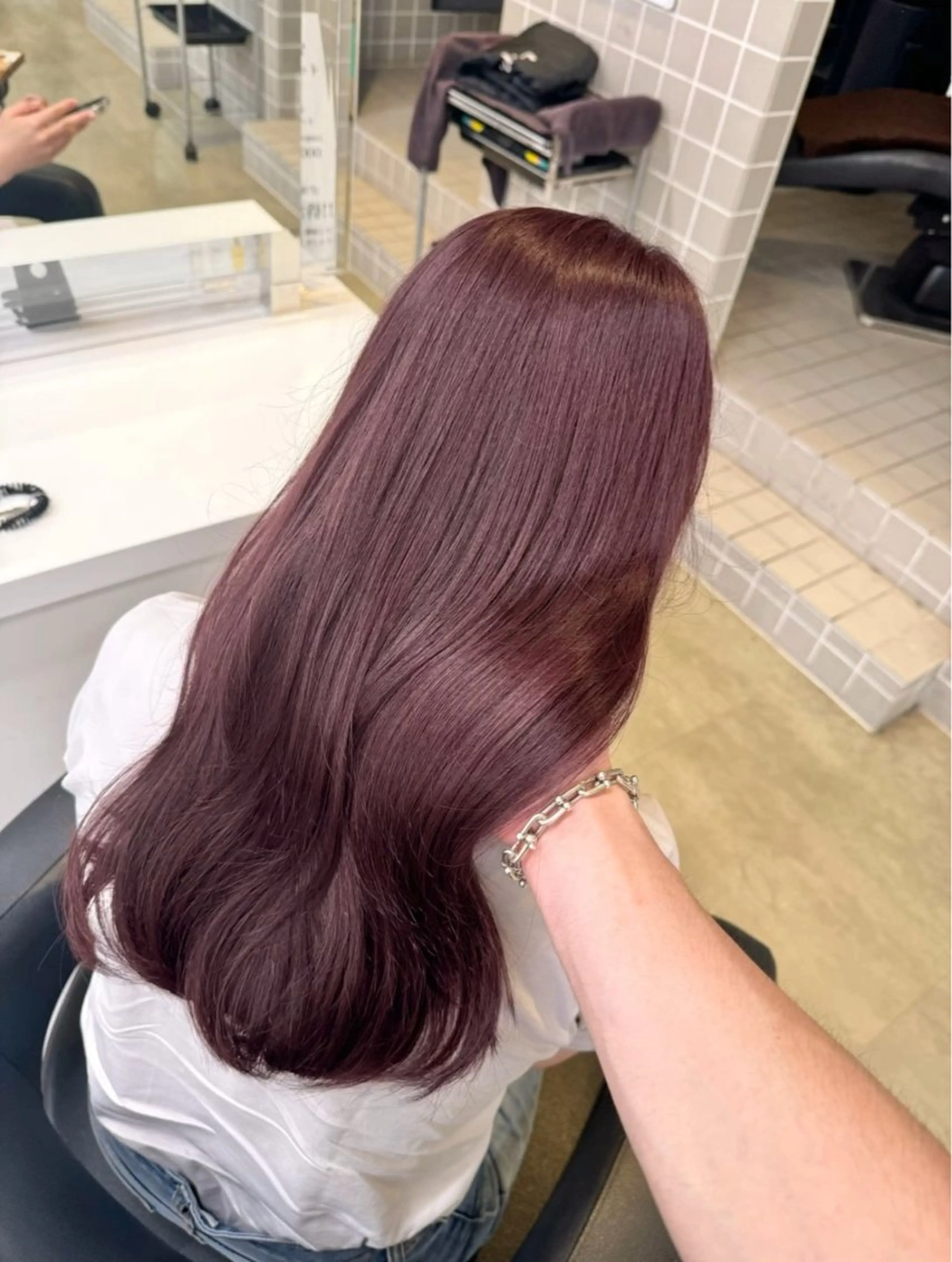 セミロング カラー ヘアアレンジ ベージュカラー 黒髪 ブリーチ ブルーカラー ブルーブラック ヘアカラー トリートメント ヘッドスパ ヘアセット 韓国トレンドの 達人♡のヘアスタイル