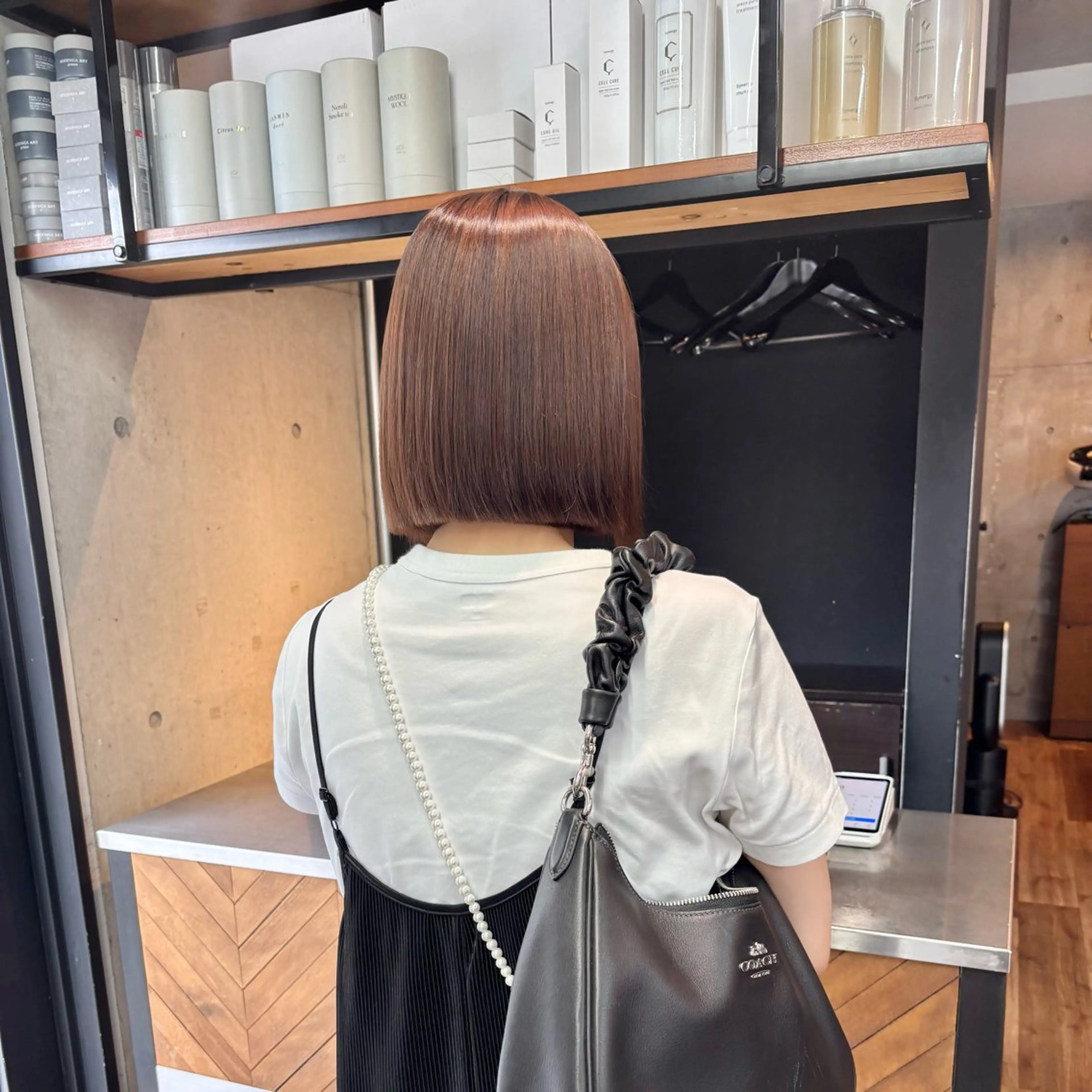ショート カラー パーマ ボブ 髪質改善 縮毛矯正 トリートメント カット ヘアカラー 縮毛矯正 トリートメント Ort omotesando所属・ショートボブ髪質改善 縮毛矯正のプロ山道潤のヘアスタイル