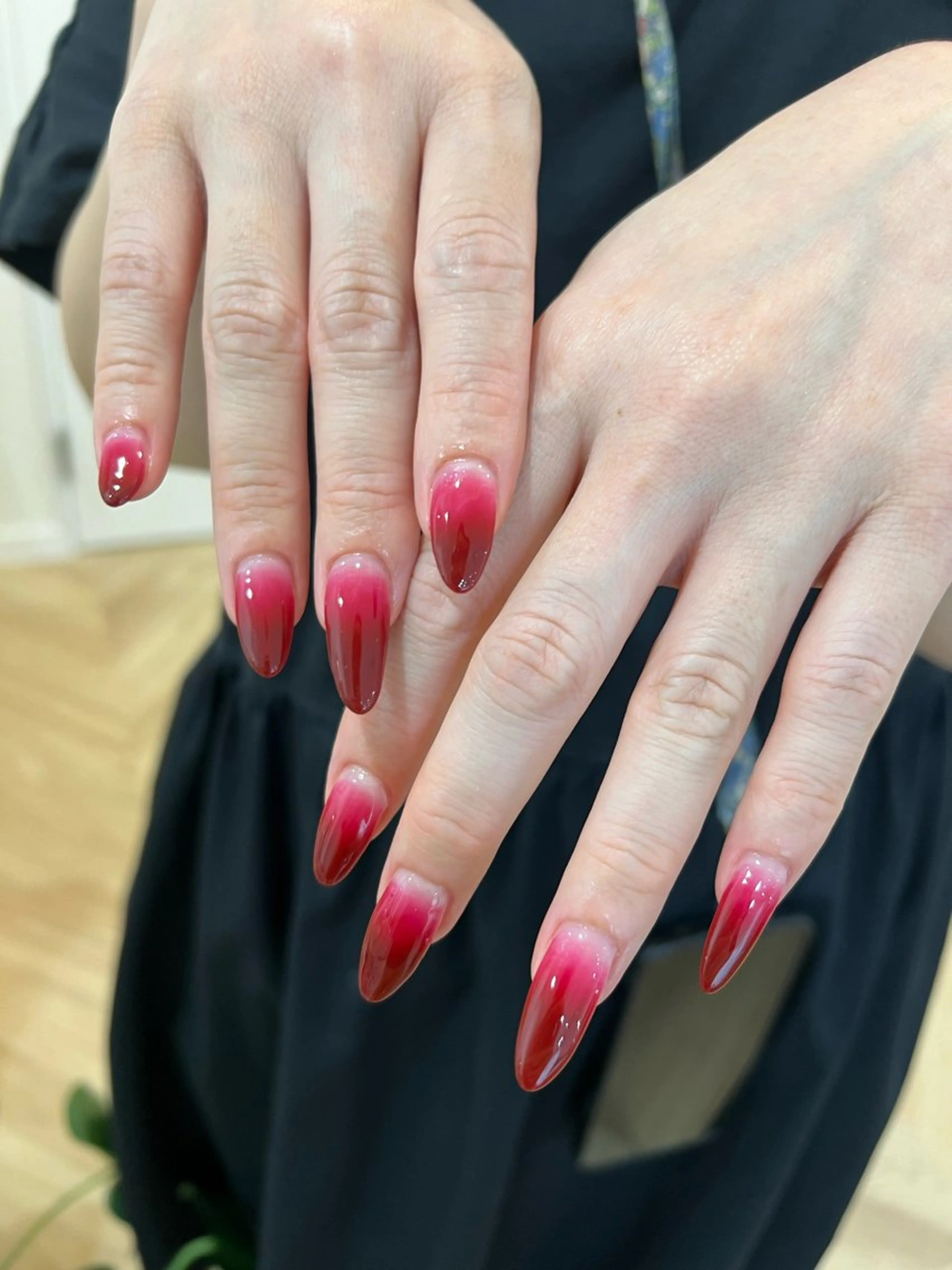 ネイル ハンドネイル フットネイル ハンドケア Nes.Nail所属・Miyagi Asamiのネイルデザイン