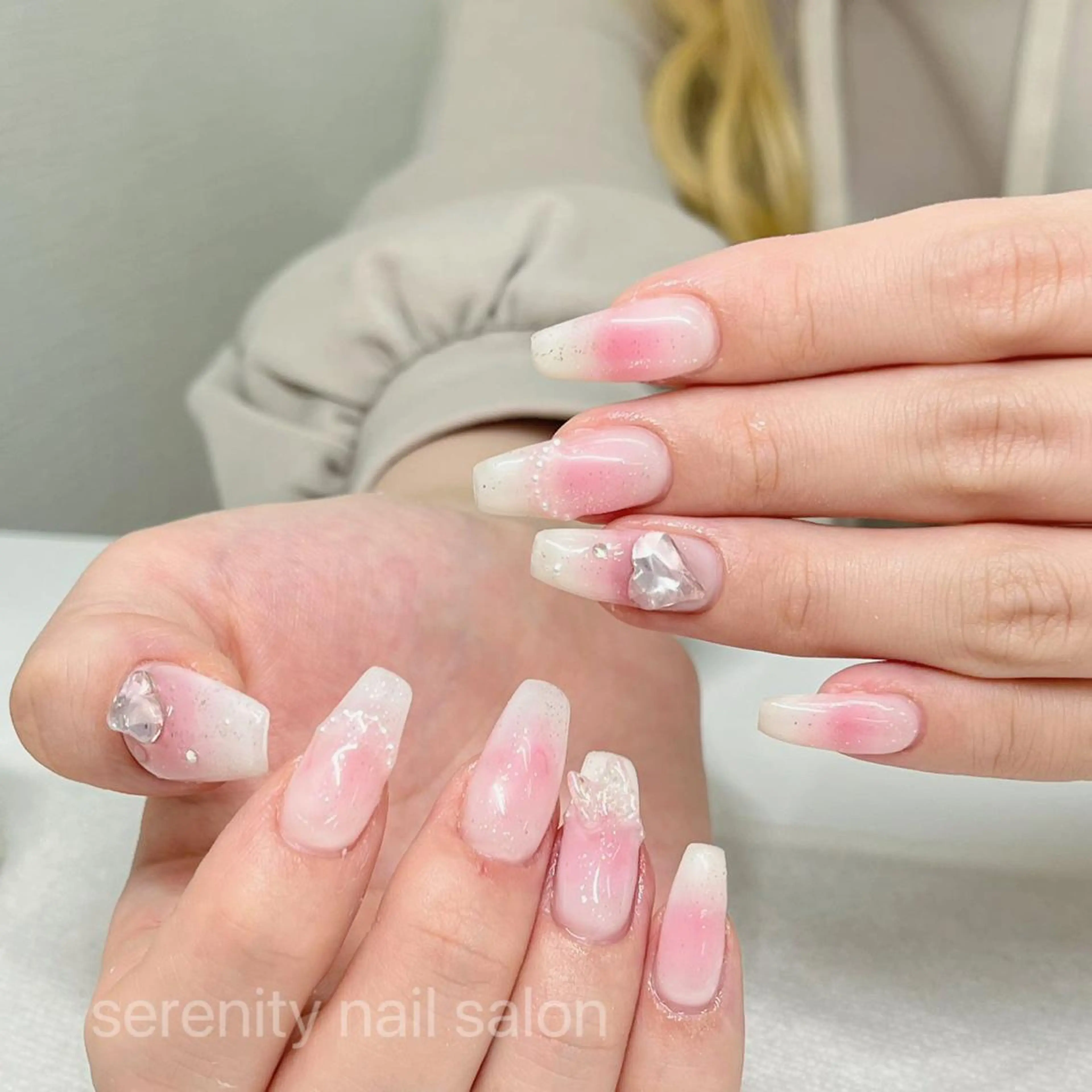 ネイル ハンドネイル ハンドケア ✨Serenity ワンホンネイルのネイルデザイン