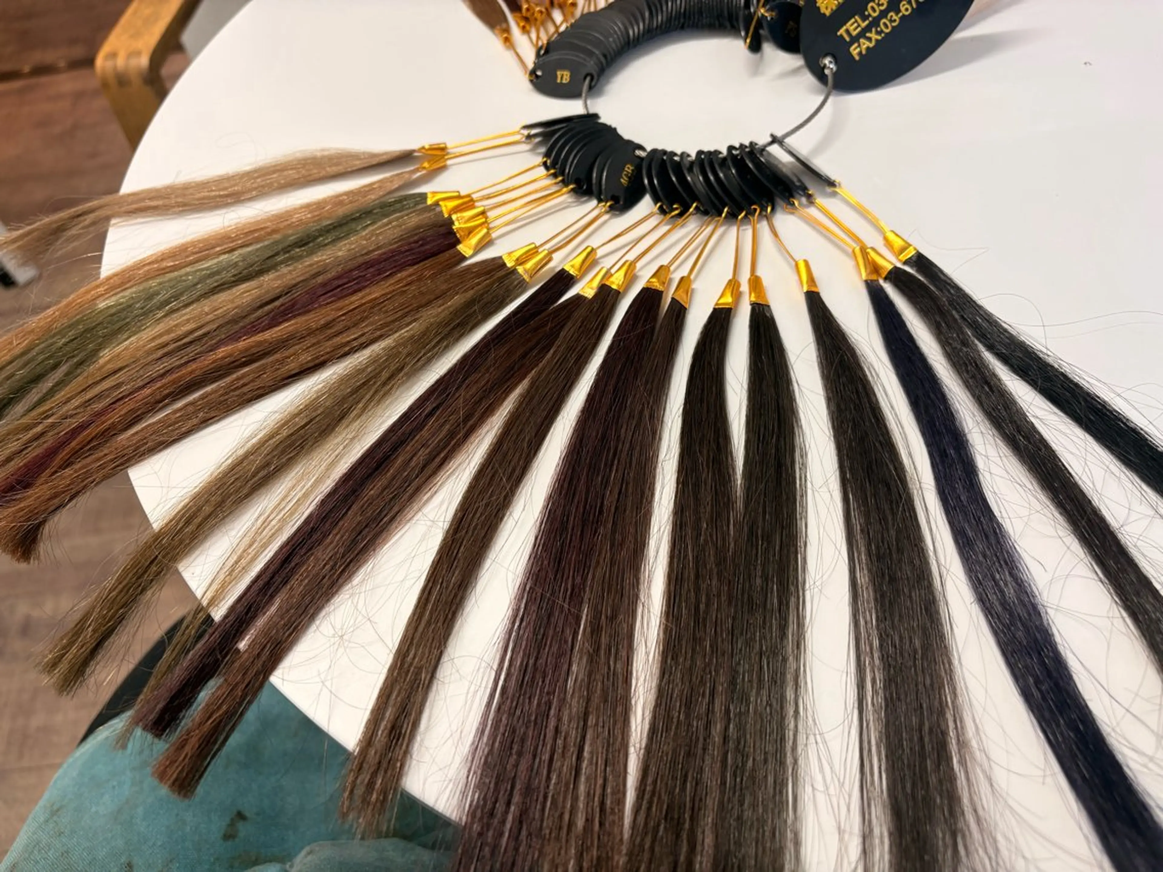 エクステ あやか/ハイトーンカ ラー/デザインカラーのヘアスタイル