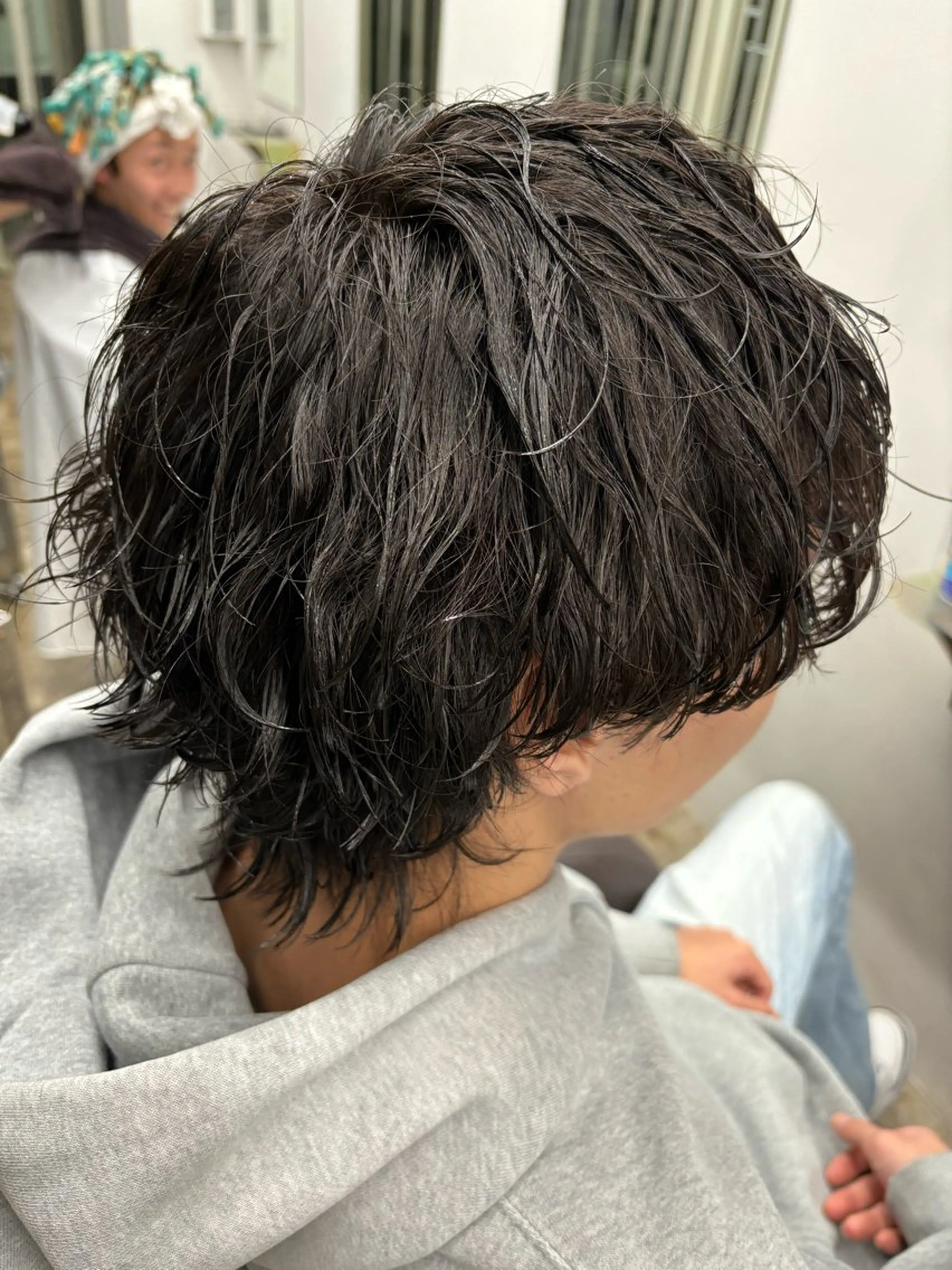 ミディアム パーマ ミディアムパーマ UNSER prod by THE DAY所属・人見 風斗のヘアスタイル