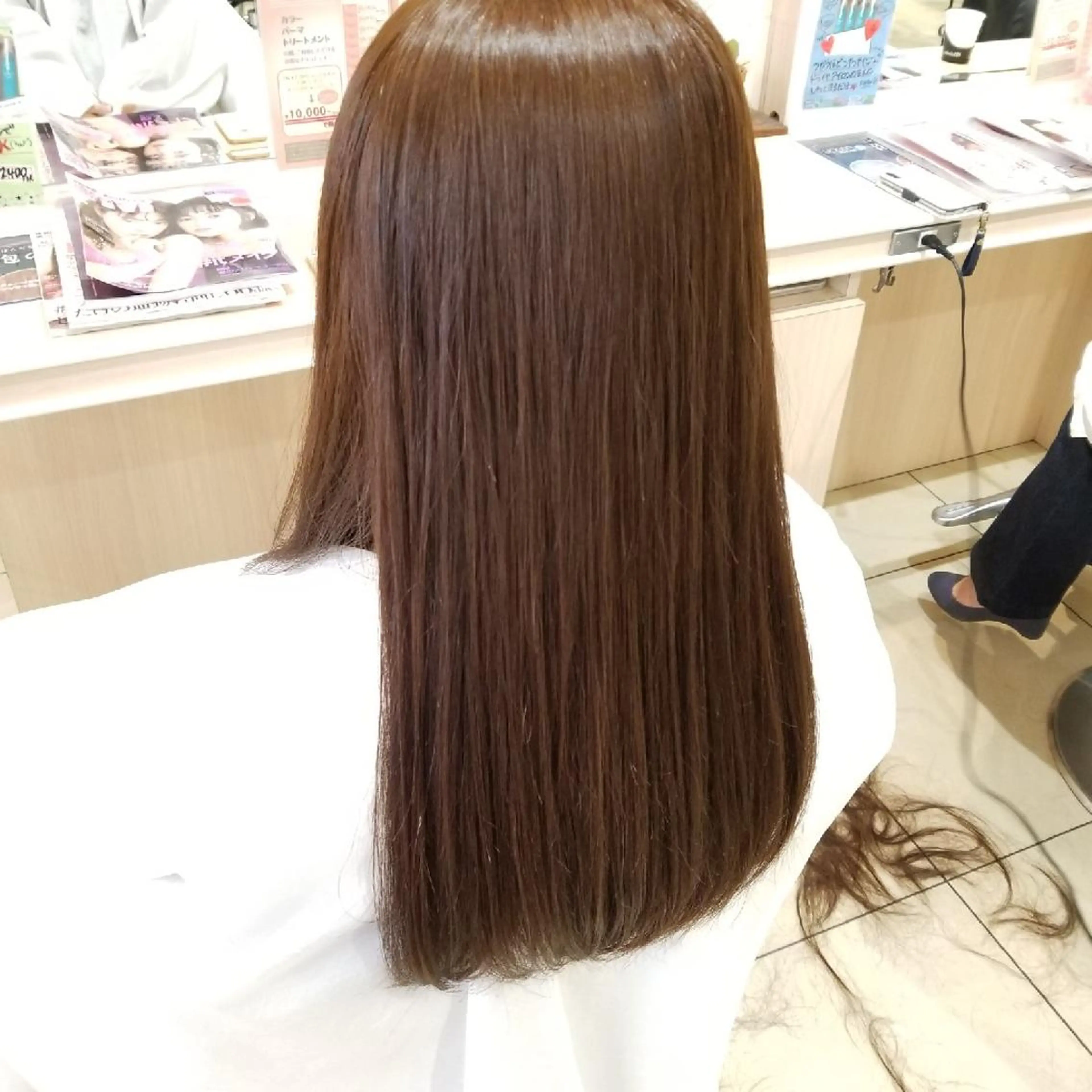 ロング カラー ベージュカラー ハイトーンカラー ピンクカラー ピンクベージュ カット ヘアカラー 山内 佐江子のヘアスタイル