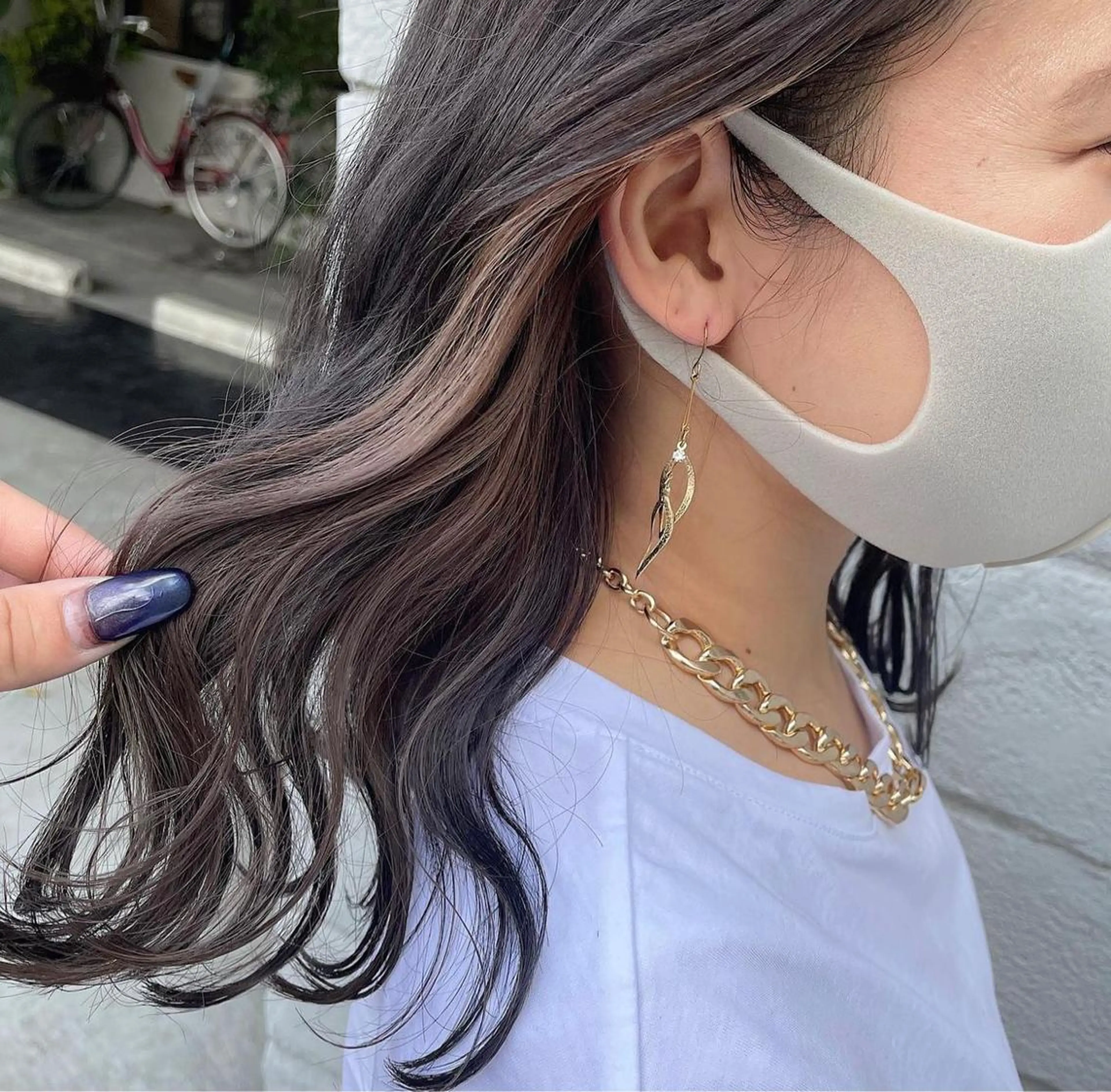 カラー ブリーチ インナーカラー 大賀 チサトのヘアスタイル