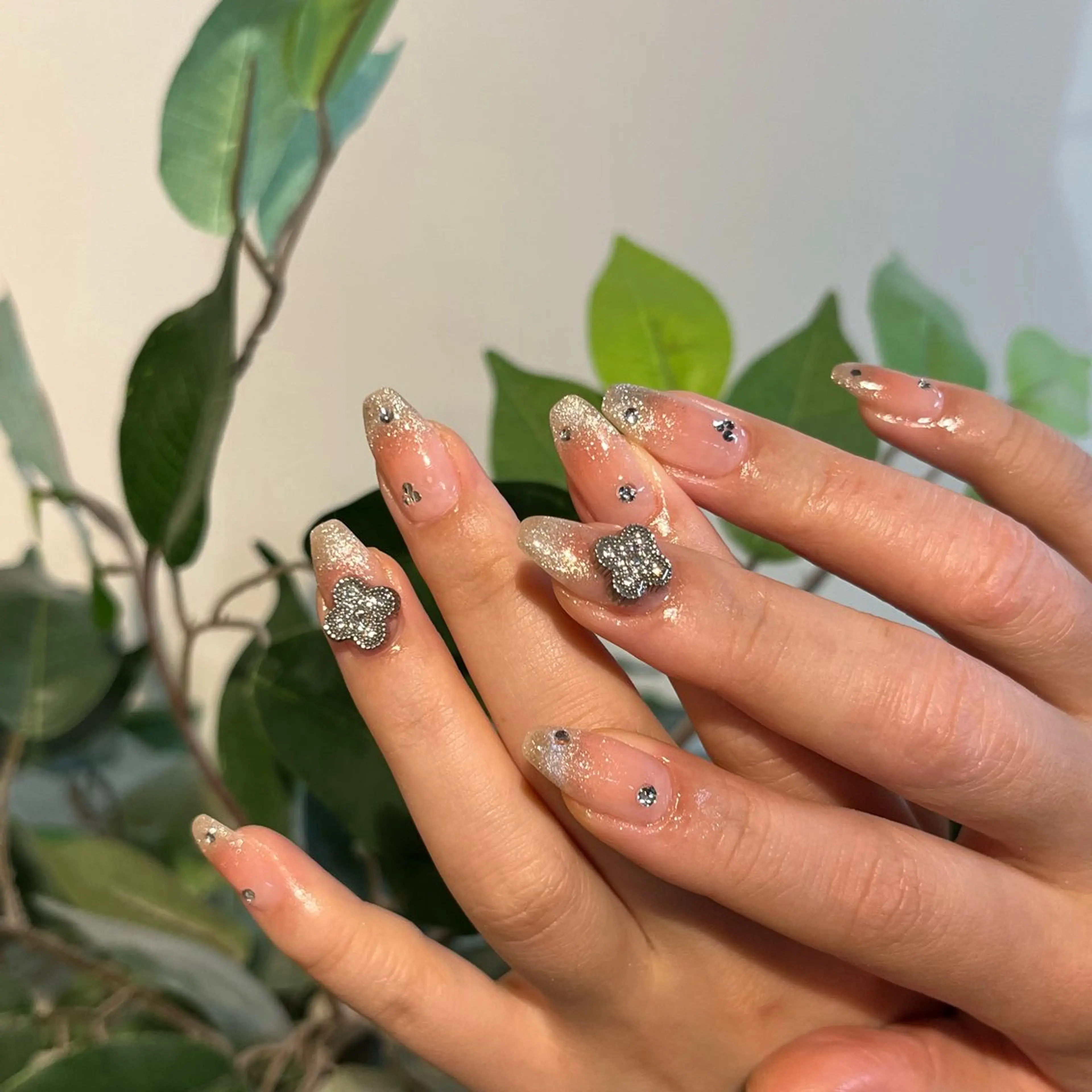 ネイル ハンドネイル 🌿BLITZ 🦋笠原雪音🦋のネイルデザイン