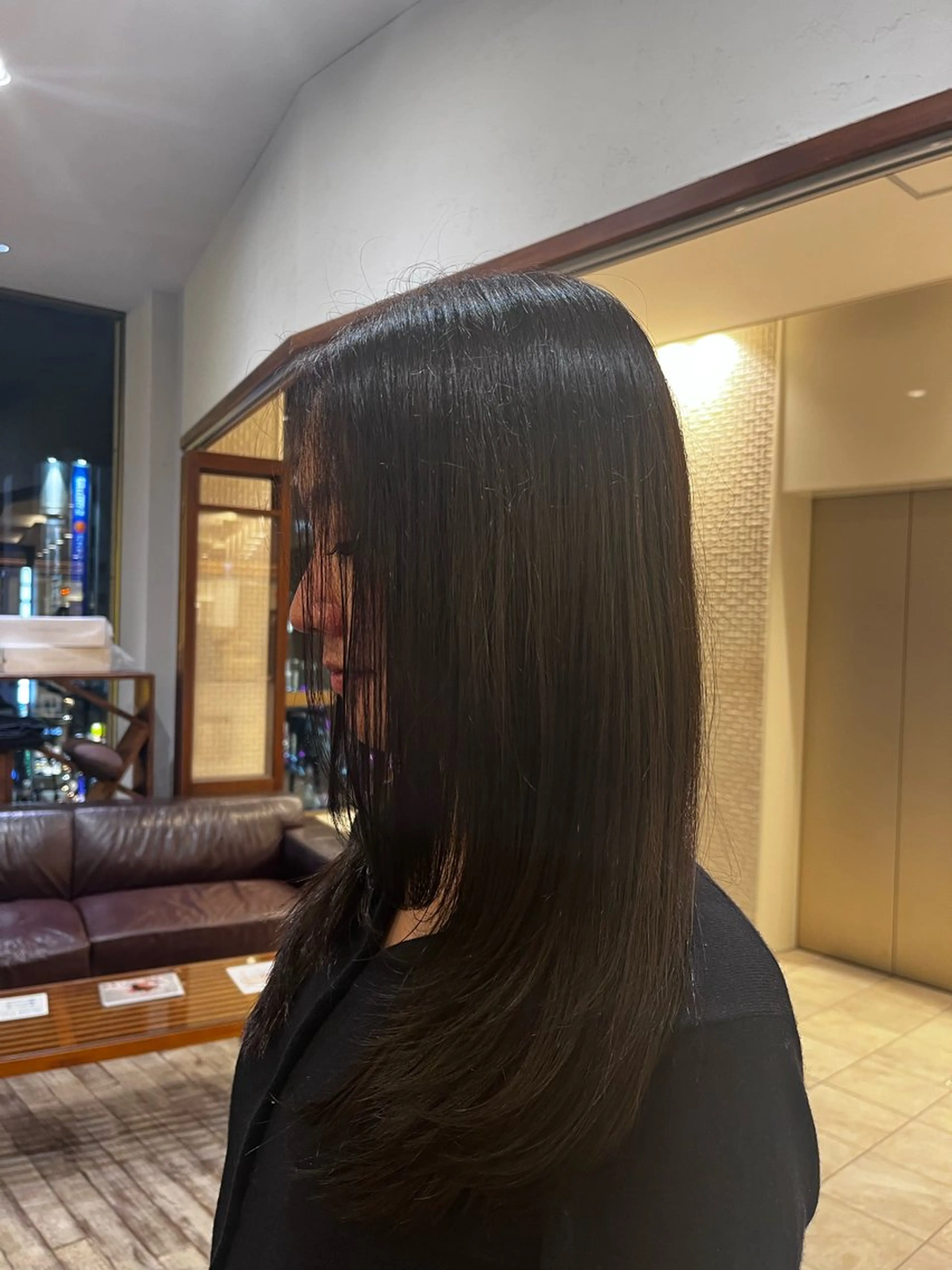 セミロング カラー ヘアカラー トリートメント 平居 舞白のヘアスタイル