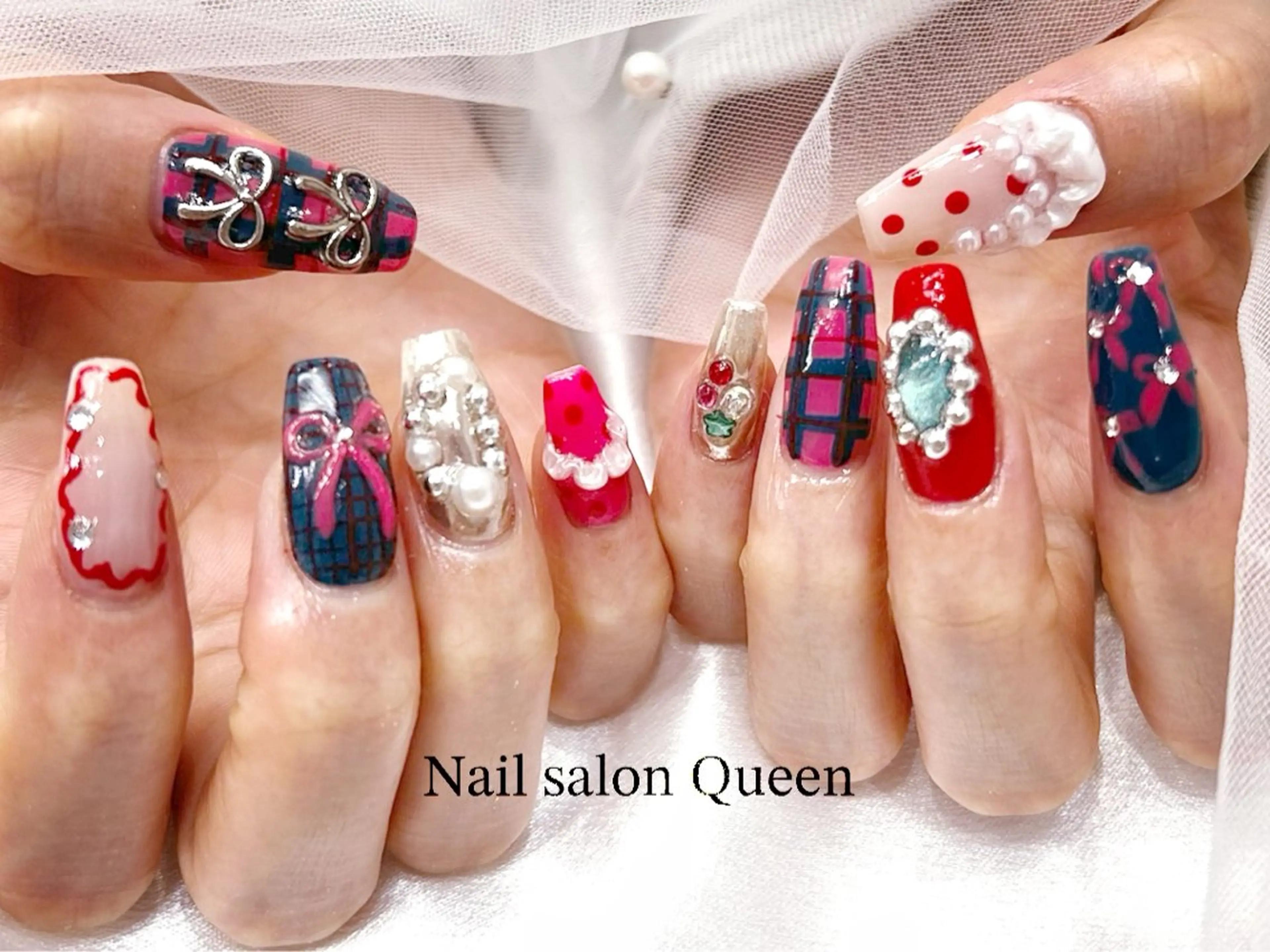 ネイル ハンドネイル ネイルサロンクイーン 東京/新宿/大久保のネイルデザイン